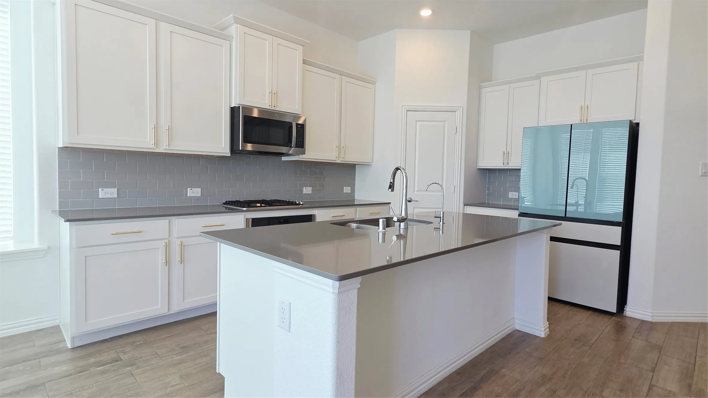 Single Family Residence For Rent in Collin County , 8104 Blue Heron Lane, Mc Kinney, Texas 75071, 4 Bedroom, 4 Bathroom, 2 Garage spaces, 3,106 Sqft, built in 2023, mls#21393751, Real Estate Agent in Mc Kinney, Homes For Rent in Collin county, Homes For Rent in Mc Kinney, Realtor in Mc Kinney Texas, Real Estate Brokerage Independent Realty Texas, Luminita Cordes Realtor