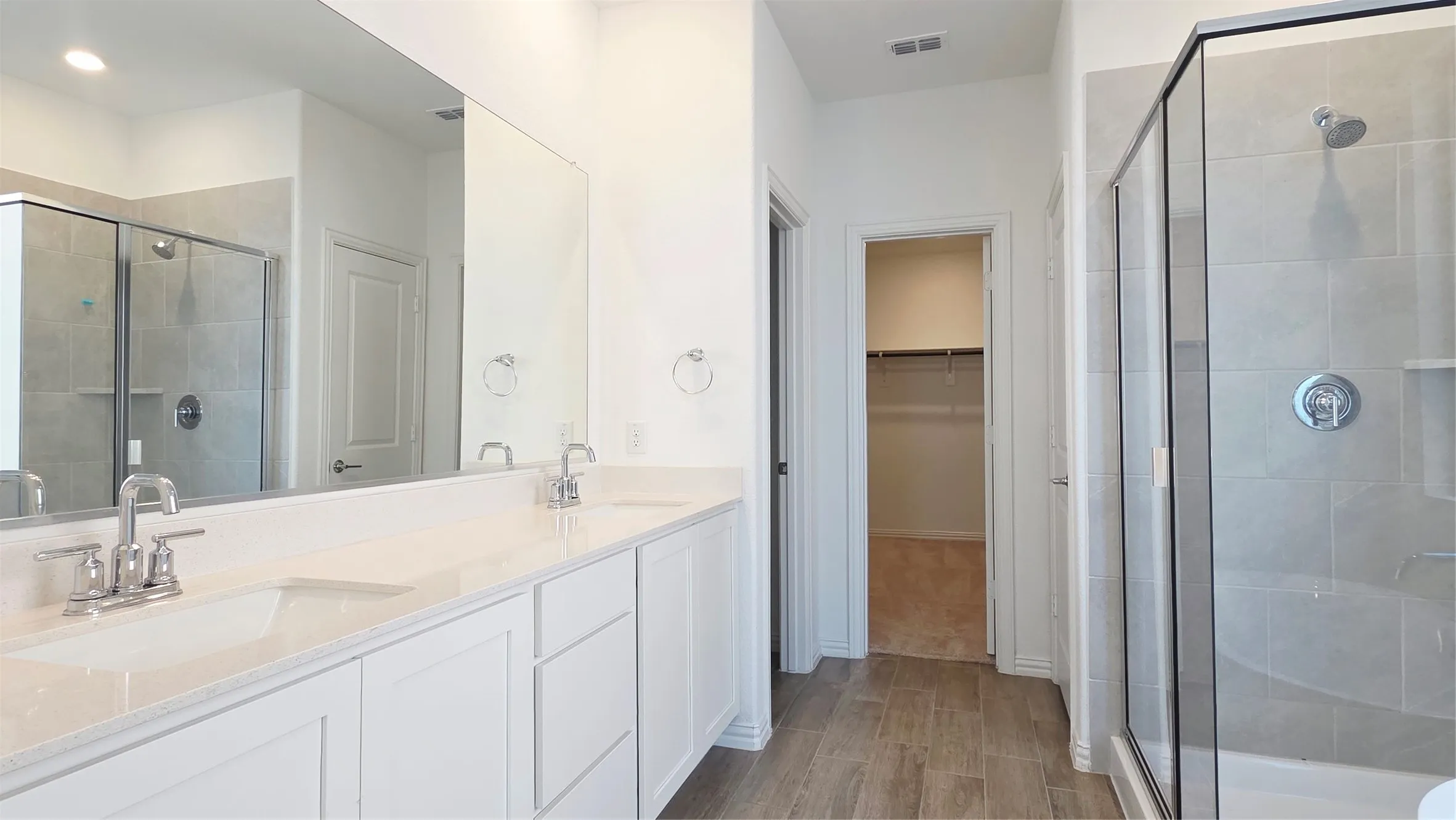 Single Family Residence For Rent in Collin County , 8104 Blue Heron Lane, Mc Kinney, Texas 75071, 4 Bedroom, 4 Bathroom, 2 Garage spaces, 3,106 Sqft, built in 2023, mls#21393751, Real Estate Agent in Mc Kinney, Homes For Rent in Collin county, Homes For Rent in Mc Kinney, Realtor in Mc Kinney Texas, Real Estate Brokerage Independent Realty Texas, Luminita Cordes Realtor