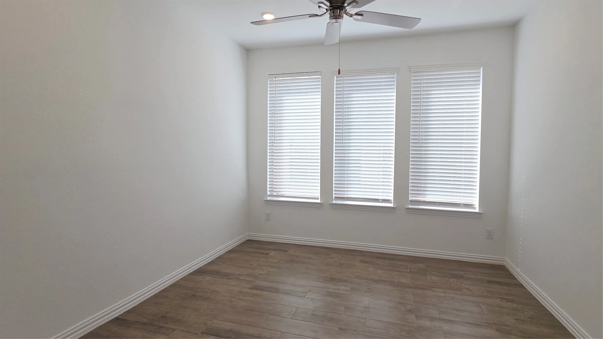 Single Family Residence For Rent in Collin County , 8104 Blue Heron Lane, Mc Kinney, Texas 75071, 4 Bedroom, 4 Bathroom, 2 Garage spaces, 3,106 Sqft, built in 2023, mls#21393751, Real Estate Agent in Mc Kinney, Homes For Rent in Collin county, Homes For Rent in Mc Kinney, Realtor in Mc Kinney Texas, Real Estate Brokerage Independent Realty Texas, Luminita Cordes Realtor