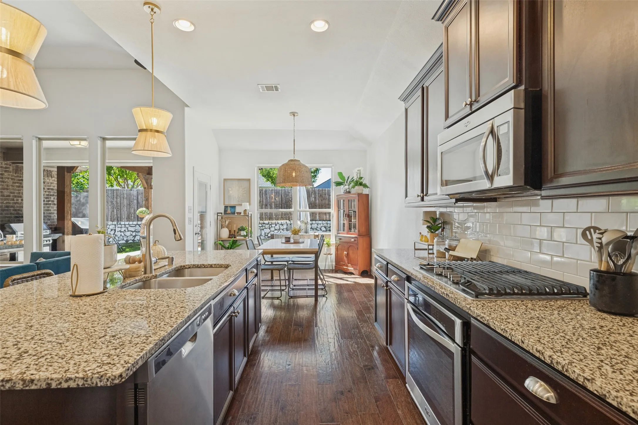 Single Family Residence For Sale in Collin County , 3605 Saint Croix Avenue, Mc Kinney, Texas 75071, 3 Bedroom, 2 Bathroom, 3 Garage spaces, 2,132 Sqft, built in 2016, mls#21371005, Real Estate Agent in Mc Kinney, Homes For Sale in Collin county, Homes For Sale in Mc Kinney, Realtor in Mc Kinney Texas, Real Estate Brokerage Independent Realty Texas, Luminita Cordes Realtor