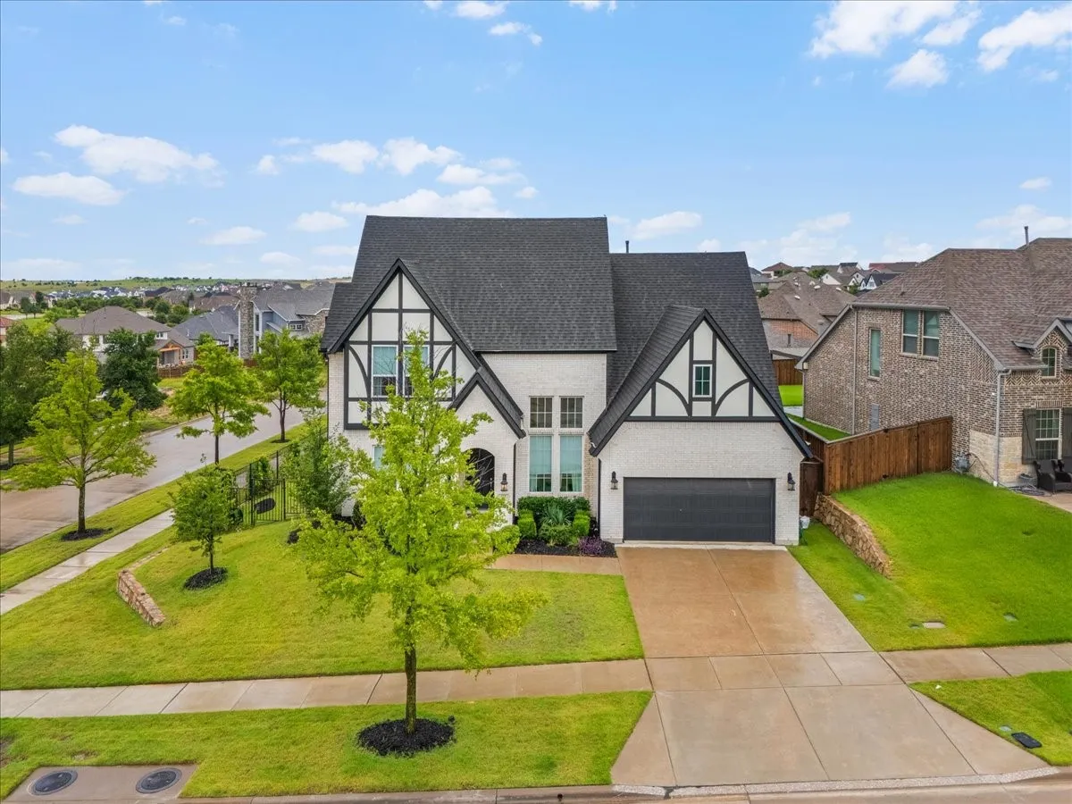 Single Family Residence For Sale in Parker County , 1725 Crested Ridge Road, Fort Worth, Texas 76008, 5 Bedroom, 4 Bathroom, 2 Garage spaces, 3,967 Sqft, built in 2018, mls#21393748, Real Estate Agent in Fort Worth, Homes For Sale in Parker county, Homes For Sale in Fort Worth, Realtor in Fort Worth Texas, Real Estate Brokerage Independent Realty Texas, Luminita Cordes Realtor