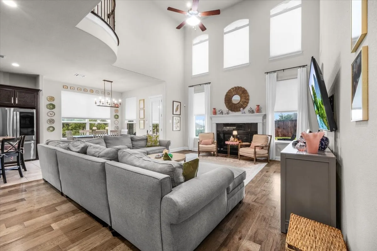 Single Family Residence For Sale in Parker County , 1725 Crested Ridge Road, Fort Worth, Texas 76008, 5 Bedroom, 4 Bathroom, 2 Garage spaces, 3,967 Sqft, built in 2018, mls#21393748, Real Estate Agent in Fort Worth, Homes For Sale in Parker county, Homes For Sale in Fort Worth, Realtor in Fort Worth Texas, Real Estate Brokerage Independent Realty Texas, Luminita Cordes Realtor