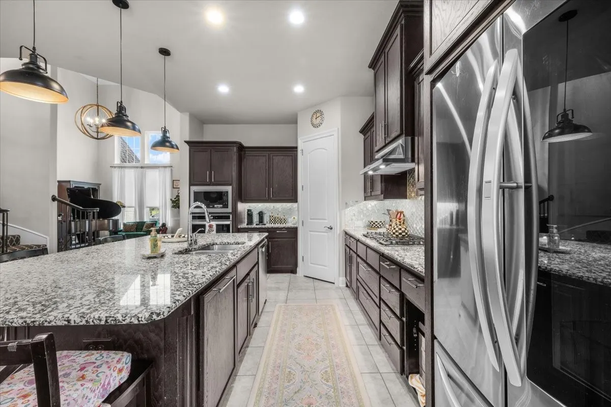 Single Family Residence For Sale in Parker County , 1725 Crested Ridge Road, Fort Worth, Texas 76008, 5 Bedroom, 4 Bathroom, 2 Garage spaces, 3,967 Sqft, built in 2018, mls#21393748, Real Estate Agent in Fort Worth, Homes For Sale in Parker county, Homes For Sale in Fort Worth, Realtor in Fort Worth Texas, Real Estate Brokerage Independent Realty Texas, Luminita Cordes Realtor