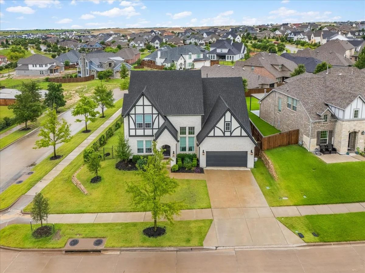 Single Family Residence For Sale in Parker County , 1725 Crested Ridge Road, Fort Worth, Texas 76008, 5 Bedroom, 4 Bathroom, 2 Garage spaces, 3,967 Sqft, built in 2018, mls#21393748, Real Estate Agent in Fort Worth, Homes For Sale in Parker county, Homes For Sale in Fort Worth, Realtor in Fort Worth Texas, Real Estate Brokerage Independent Realty Texas, Luminita Cordes Realtor