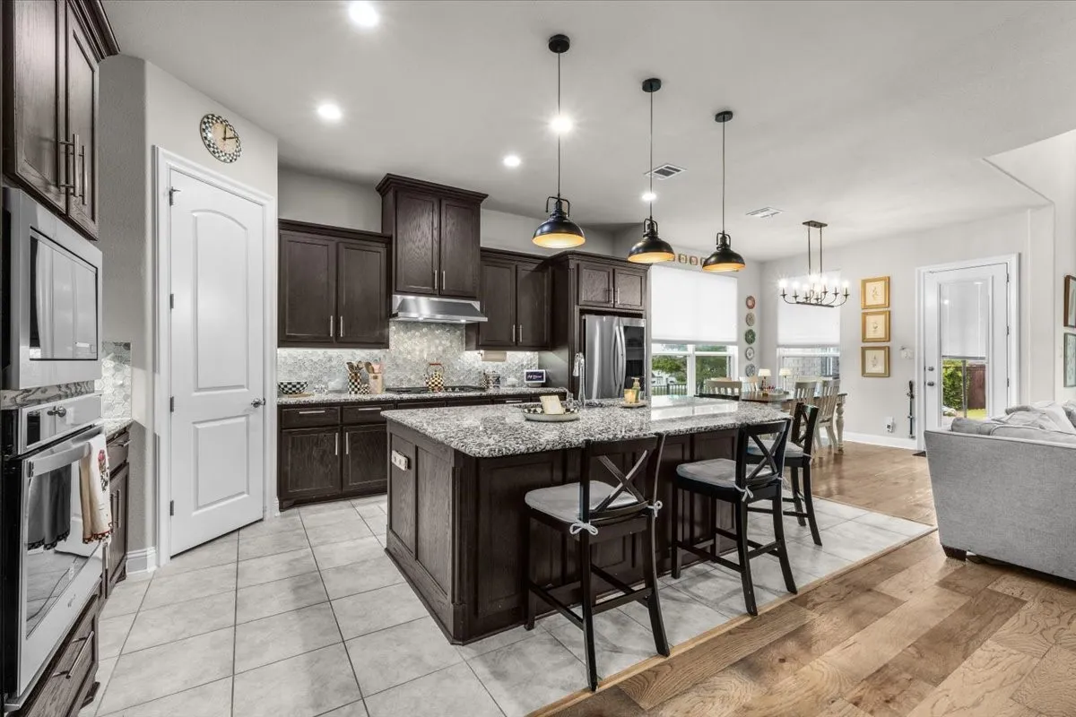 Single Family Residence For Sale in Parker County , 1725 Crested Ridge Road, Fort Worth, Texas 76008, 5 Bedroom, 4 Bathroom, 2 Garage spaces, 3,967 Sqft, built in 2018, mls#21393748, Real Estate Agent in Fort Worth, Homes For Sale in Parker county, Homes For Sale in Fort Worth, Realtor in Fort Worth Texas, Real Estate Brokerage Independent Realty Texas, Luminita Cordes Realtor