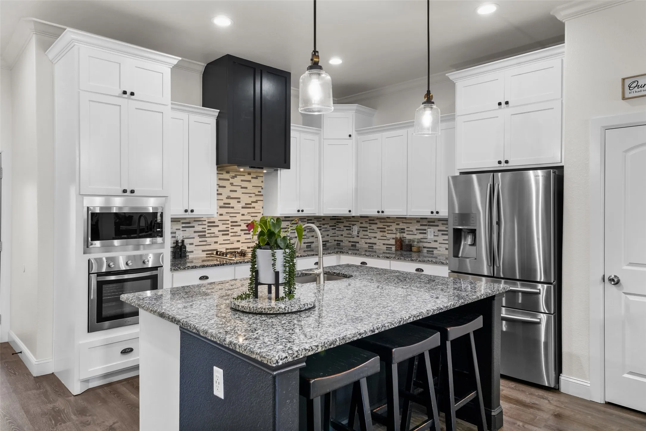 Single Family Residence For Rent in Ellis County , 1705 Prestwick Lane, Ennis, Texas 75119, 4 Bedroom, 4 Bathroom, 2 Garage spaces, 3,048 Sqft, built in 2021, mls#21393758, Real Estate Agent in Ennis, Homes For Rent in Ellis county, Homes For Rent in Ennis, Realtor in Ennis Texas, Real Estate Brokerage Independent Realty Texas, Luminita Cordes Realtor