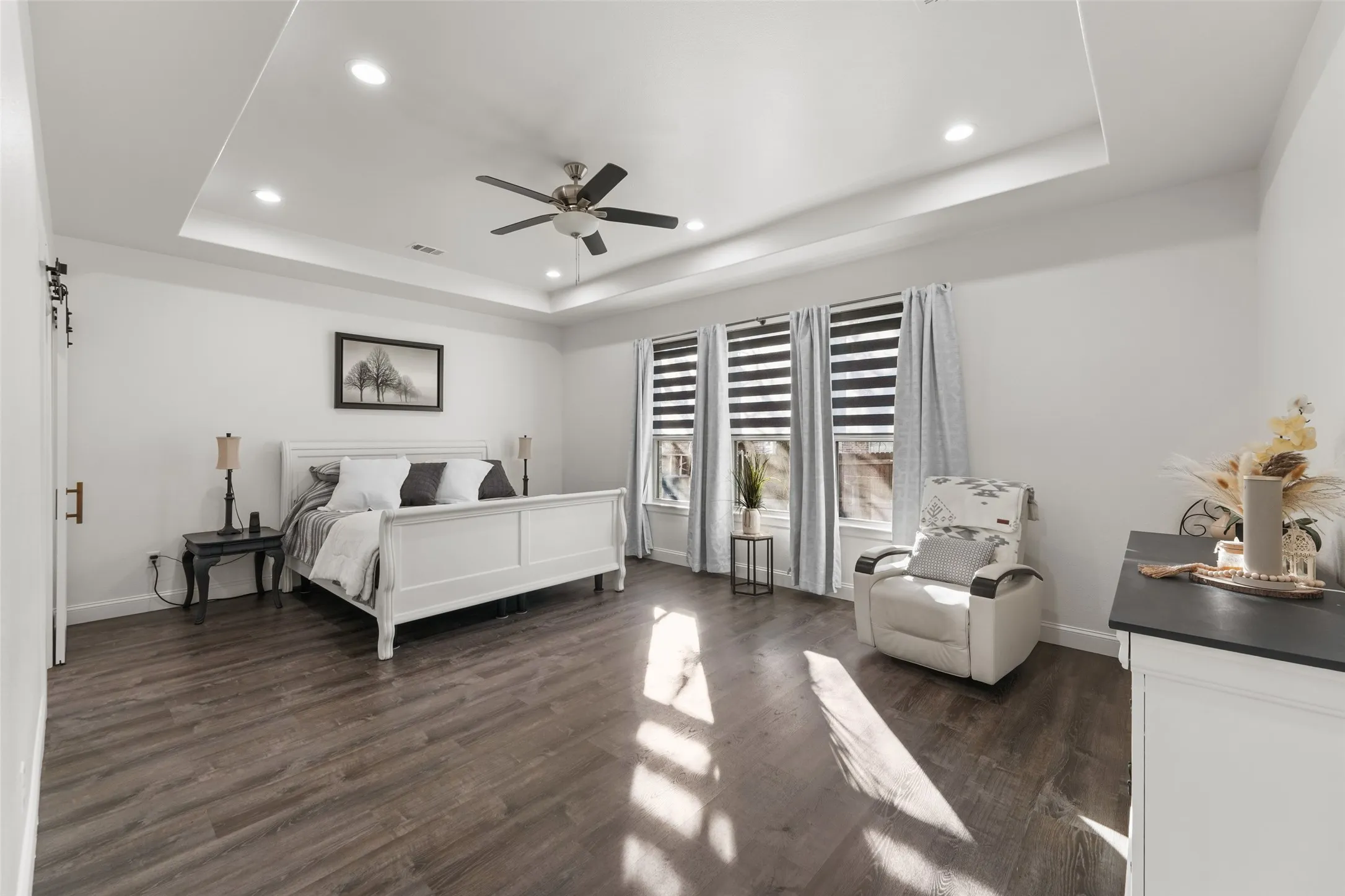Single Family Residence For Rent in Ellis County , 1705 Prestwick Lane, Ennis, Texas 75119, 4 Bedroom, 4 Bathroom, 2 Garage spaces, 3,048 Sqft, built in 2021, mls#21393758, Real Estate Agent in Ennis, Homes For Rent in Ellis county, Homes For Rent in Ennis, Realtor in Ennis Texas, Real Estate Brokerage Independent Realty Texas, Luminita Cordes Realtor