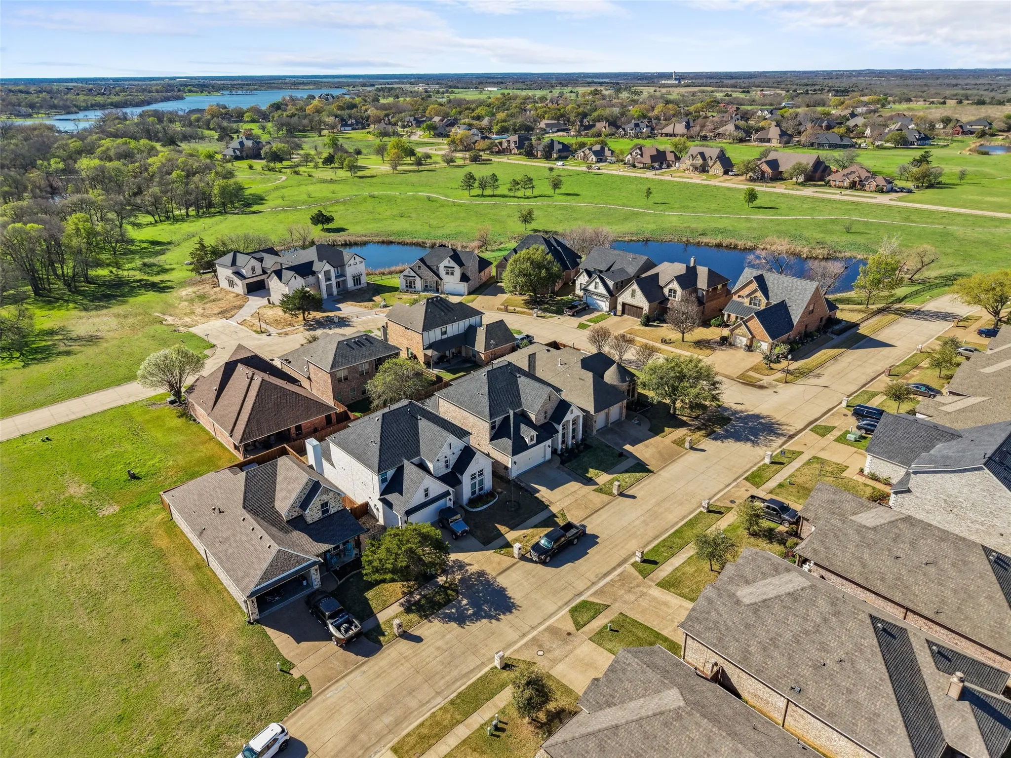 Single Family Residence For Rent in Ellis County , 1705 Prestwick Lane, Ennis, Texas 75119, 4 Bedroom, 4 Bathroom, 2 Garage spaces, 3,048 Sqft, built in 2021, mls#21393758, Real Estate Agent in Ennis, Homes For Rent in Ellis county, Homes For Rent in Ennis, Realtor in Ennis Texas, Real Estate Brokerage Independent Realty Texas, Luminita Cordes Realtor