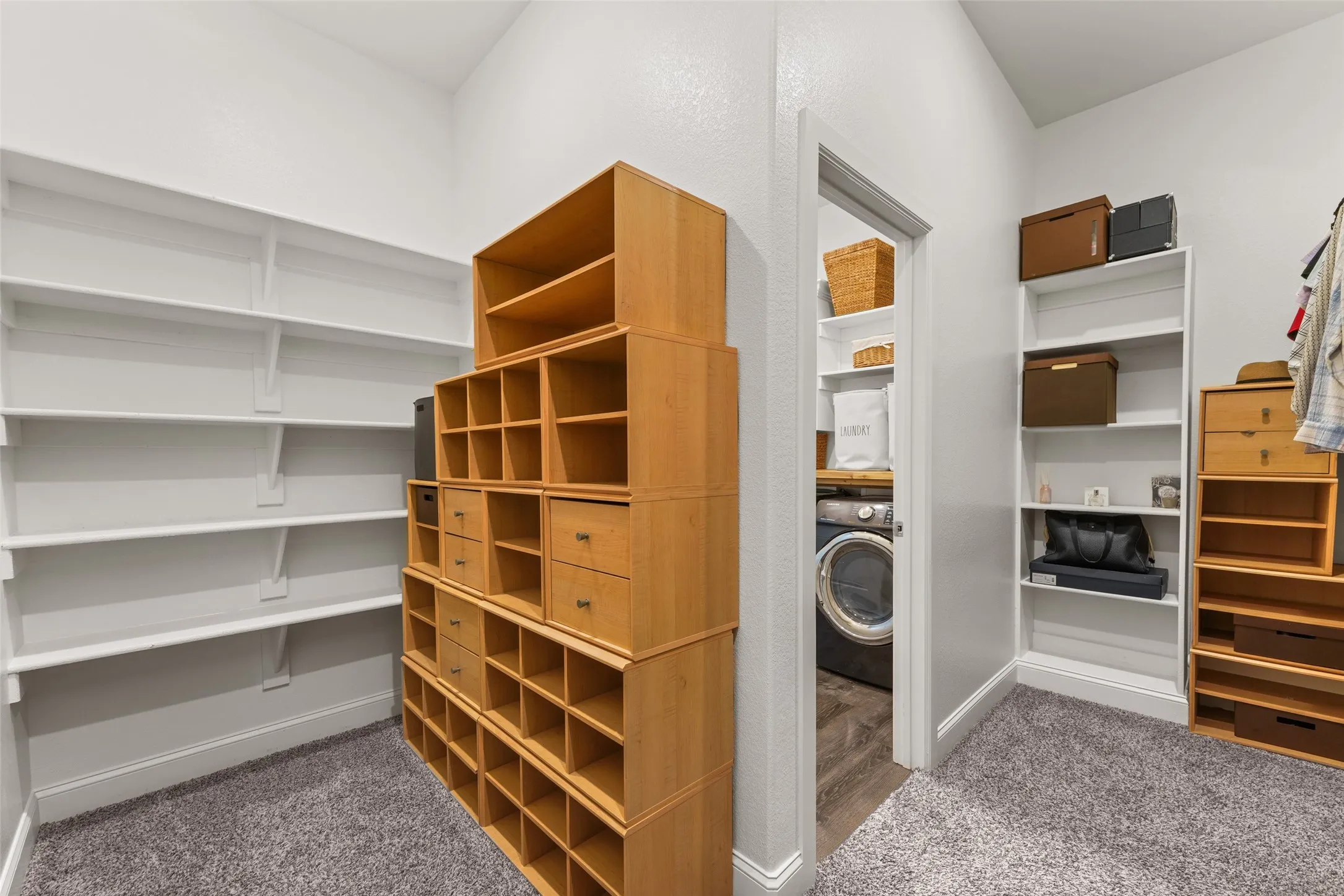 Single Family Residence For Rent in Ellis County , 1705 Prestwick Lane, Ennis, Texas 75119, 4 Bedroom, 4 Bathroom, 2 Garage spaces, 3,048 Sqft, built in 2021, mls#21393758, Real Estate Agent in Ennis, Homes For Rent in Ellis county, Homes For Rent in Ennis, Realtor in Ennis Texas, Real Estate Brokerage Independent Realty Texas, Luminita Cordes Realtor