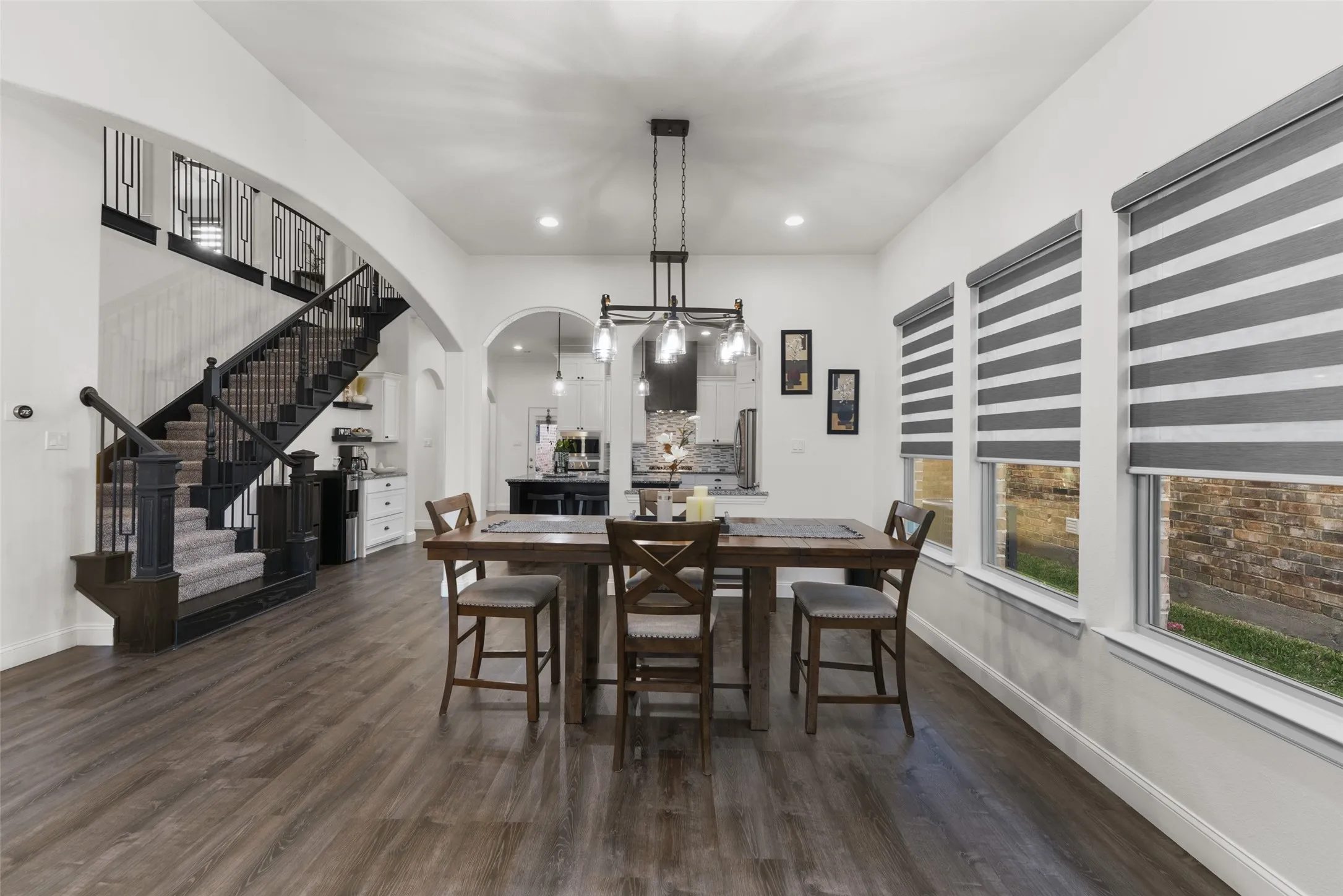 Single Family Residence For Rent in Ellis County , 1705 Prestwick Lane, Ennis, Texas 75119, 4 Bedroom, 4 Bathroom, 2 Garage spaces, 3,048 Sqft, built in 2021, mls#21393758, Real Estate Agent in Ennis, Homes For Rent in Ellis county, Homes For Rent in Ennis, Realtor in Ennis Texas, Real Estate Brokerage Independent Realty Texas, Luminita Cordes Realtor