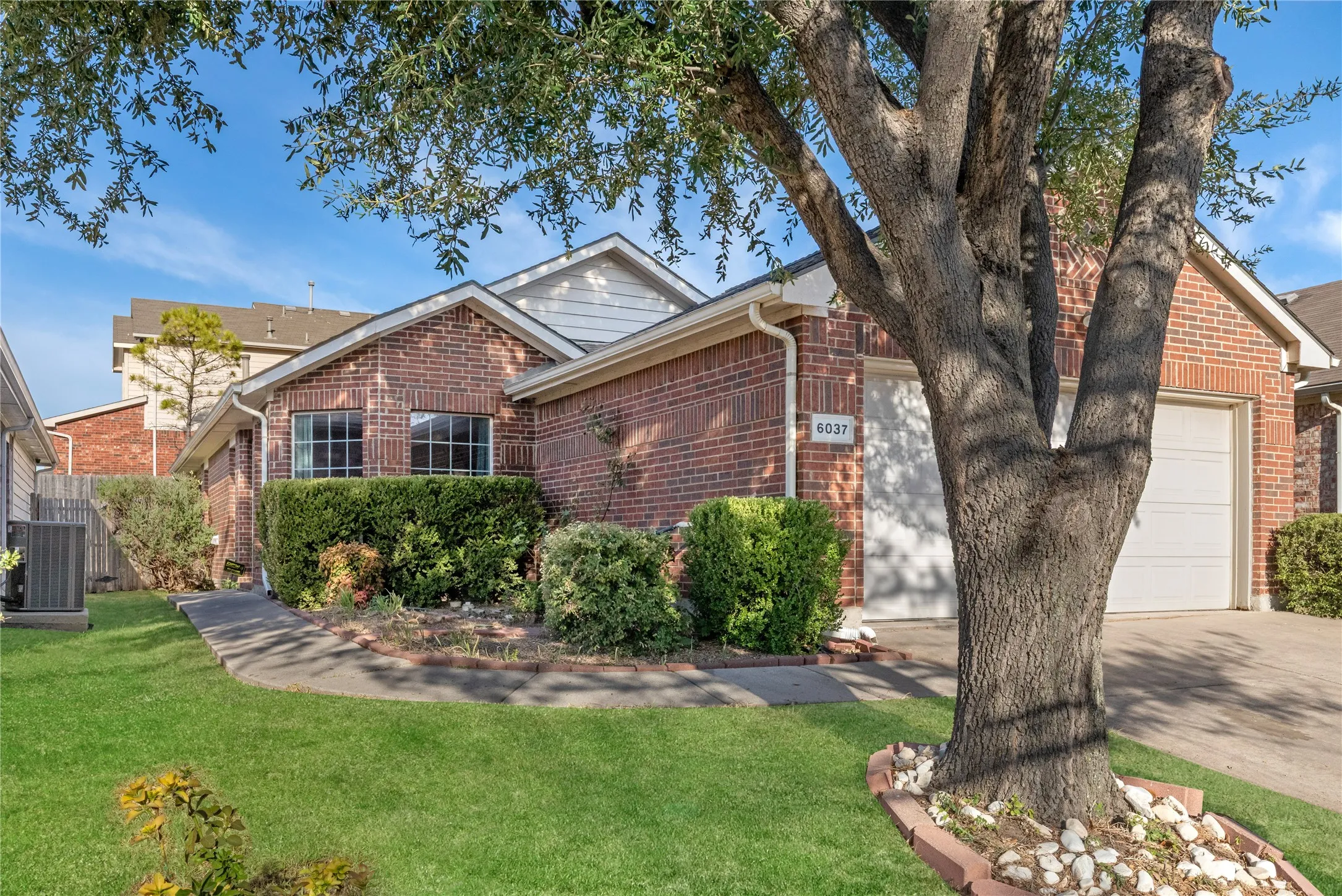 Single Family Residence For Sale in Tarrant County , 6037 Melanie Drive, Fort Worth, Texas 76131, 3 Bedroom, 2 Bathroom, 2 Garage spaces, 1,357 Sqft, built in 2006, mls#21392748, Real Estate Agent in Fort Worth, Homes For Sale in Tarrant county, Homes For Sale in Fort Worth, Realtor in Fort Worth Texas, Real Estate Brokerage Independent Realty Texas, Luminita Cordes Realtor