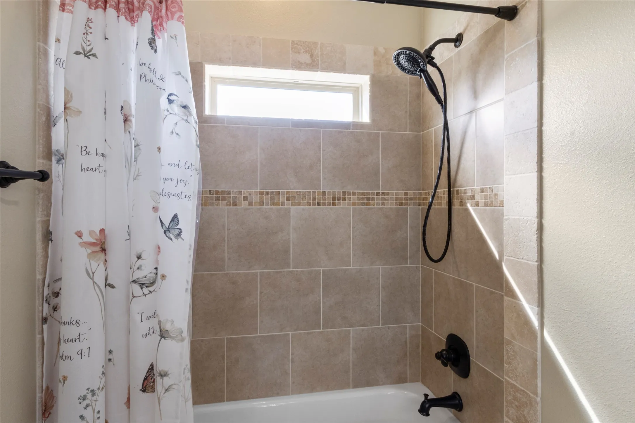 Jack and Jill bathroom between bedrooms 3 and 4
