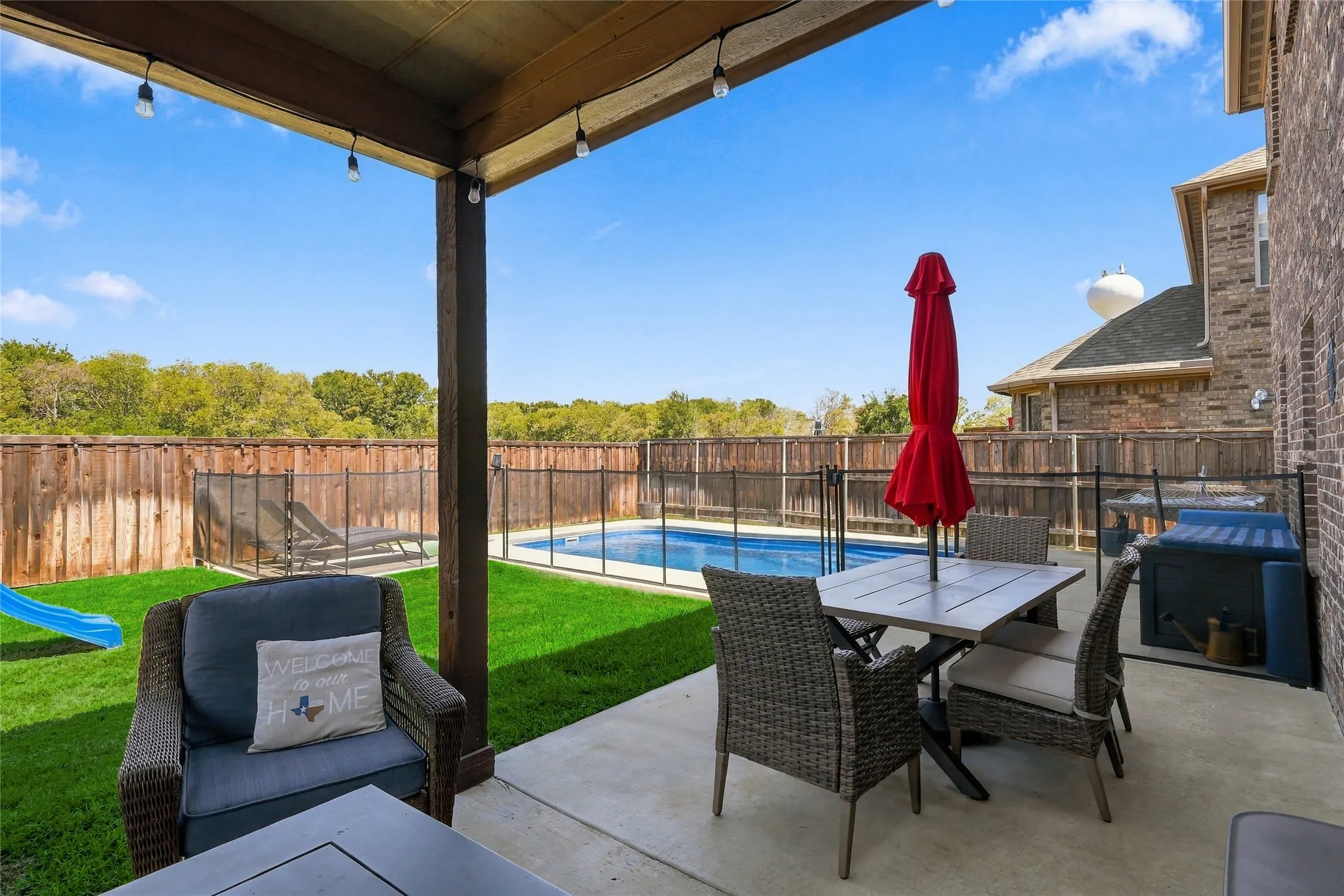 Single Family Residence For Sale in Denton County , 11305 Gibbons Creek Drive, Frisco, Texas 75036, 4 Bedroom, 4 Bathroom, 2 Garage spaces, 3,158 Sqft, built in 2015, mls#21393488, Real Estate Agent in Frisco, Homes For Sale in Denton county, Homes For Sale in Frisco, Realtor in Frisco Texas, Real Estate Brokerage Independent Realty Texas, Luminita Cordes Realtor