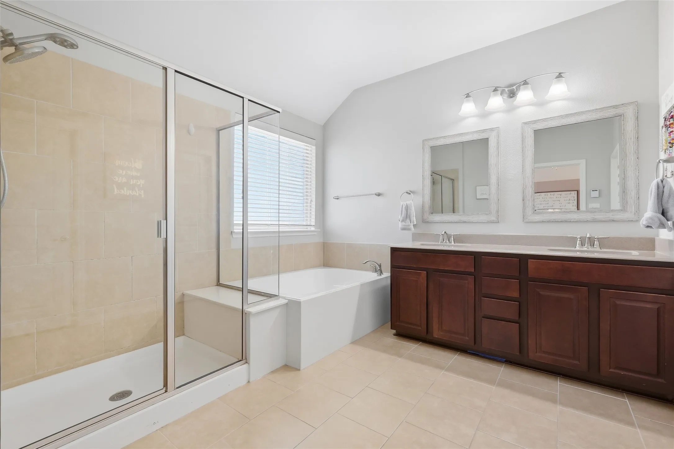 Single Family Residence For Sale in Denton County , 11305 Gibbons Creek Drive, Frisco, Texas 75036, 4 Bedroom, 4 Bathroom, 2 Garage spaces, 3,158 Sqft, built in 2015, mls#21393488, Real Estate Agent in Frisco, Homes For Sale in Denton county, Homes For Sale in Frisco, Realtor in Frisco Texas, Real Estate Brokerage Independent Realty Texas, Luminita Cordes Realtor