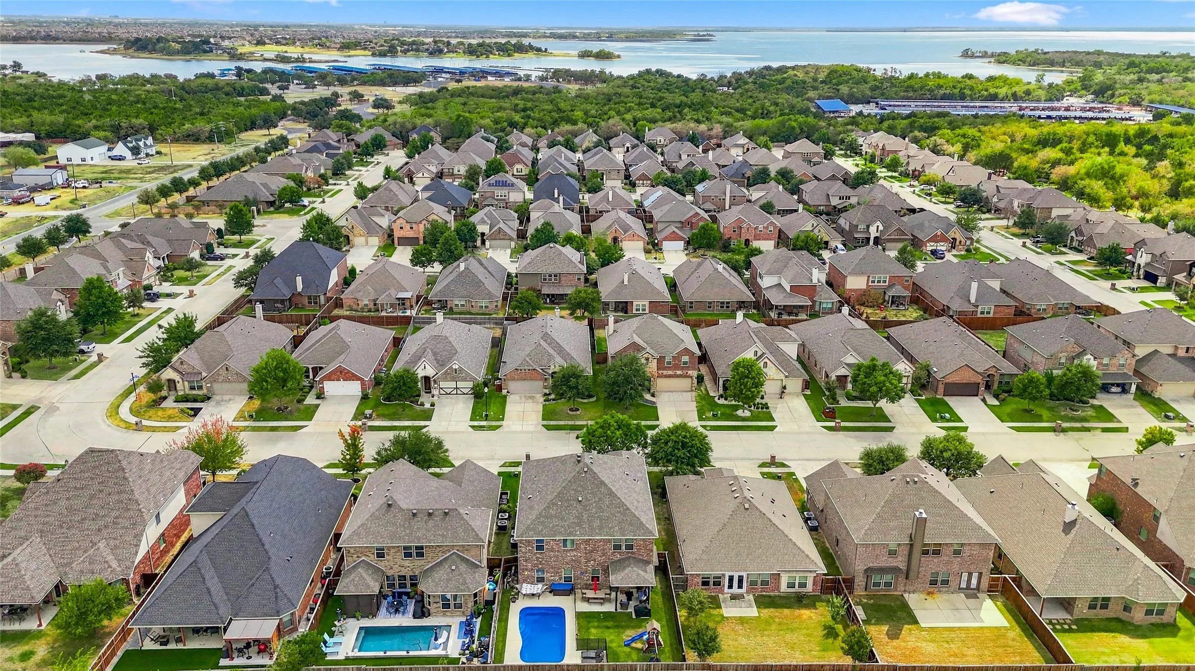 Single Family Residence For Sale in Denton County , 11305 Gibbons Creek Drive, Frisco, Texas 75036, 4 Bedroom, 4 Bathroom, 2 Garage spaces, 3,158 Sqft, built in 2015, mls#21393488, Real Estate Agent in Frisco, Homes For Sale in Denton county, Homes For Sale in Frisco, Realtor in Frisco Texas, Real Estate Brokerage Independent Realty Texas, Luminita Cordes Realtor