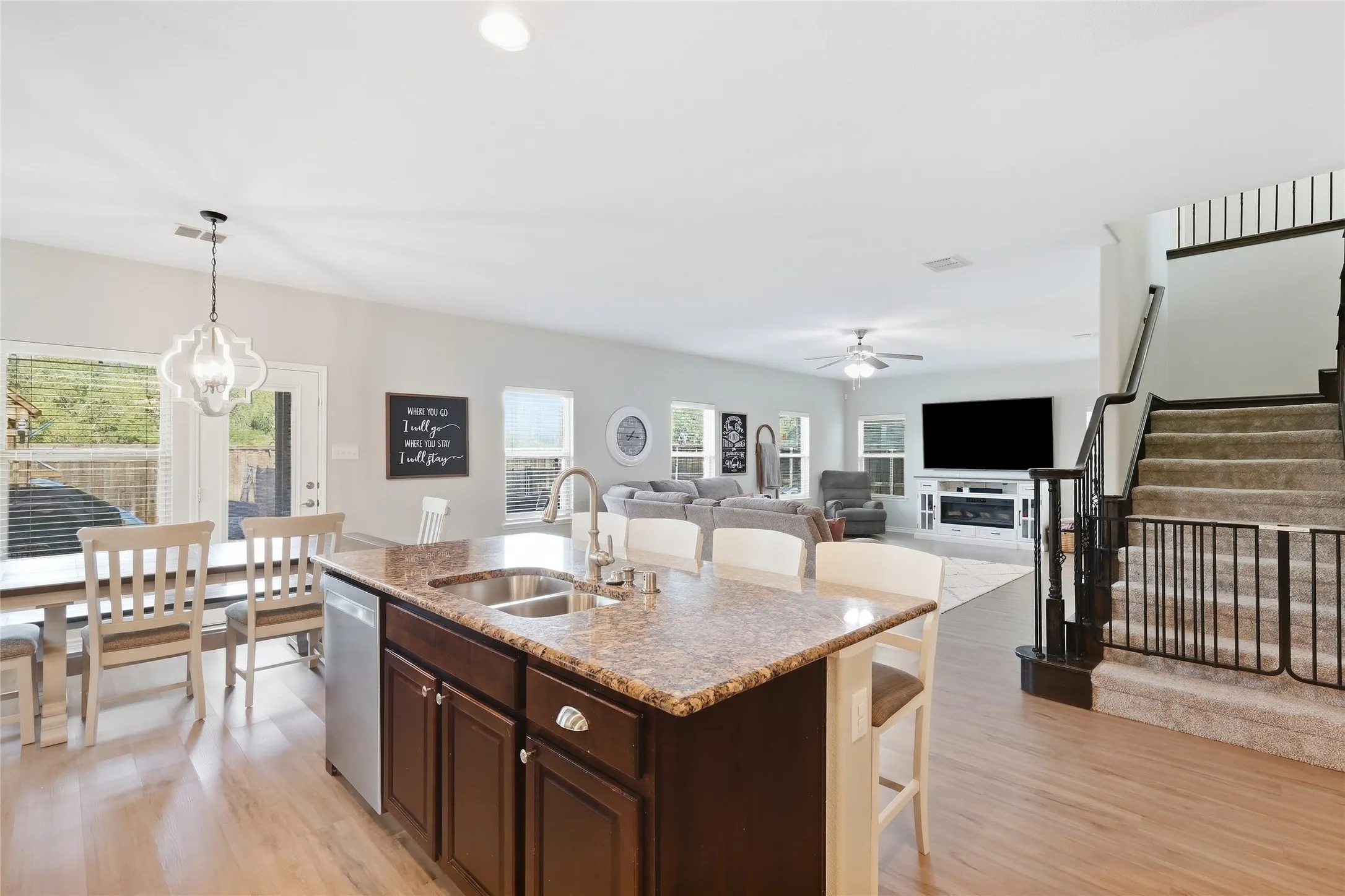 Single Family Residence For Sale in Denton County , 11305 Gibbons Creek Drive, Frisco, Texas 75036, 4 Bedroom, 4 Bathroom, 2 Garage spaces, 3,158 Sqft, built in 2015, mls#21393488, Real Estate Agent in Frisco, Homes For Sale in Denton county, Homes For Sale in Frisco, Realtor in Frisco Texas, Real Estate Brokerage Independent Realty Texas, Luminita Cordes Realtor