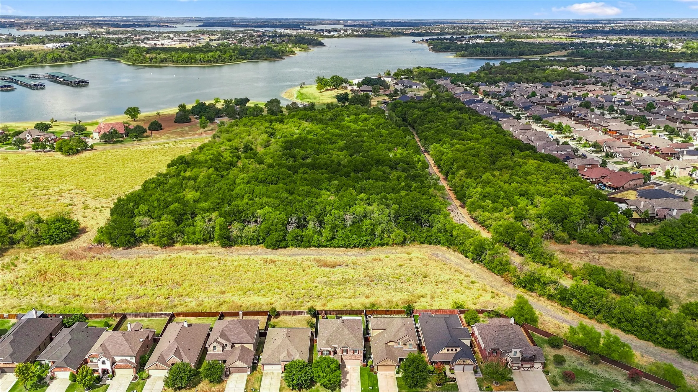 Single Family Residence For Sale in Denton County , 11305 Gibbons Creek Drive, Frisco, Texas 75036, 4 Bedroom, 4 Bathroom, 2 Garage spaces, 3,158 Sqft, built in 2015, mls#21393488, Real Estate Agent in Frisco, Homes For Sale in Denton county, Homes For Sale in Frisco, Realtor in Frisco Texas, Real Estate Brokerage Independent Realty Texas, Luminita Cordes Realtor