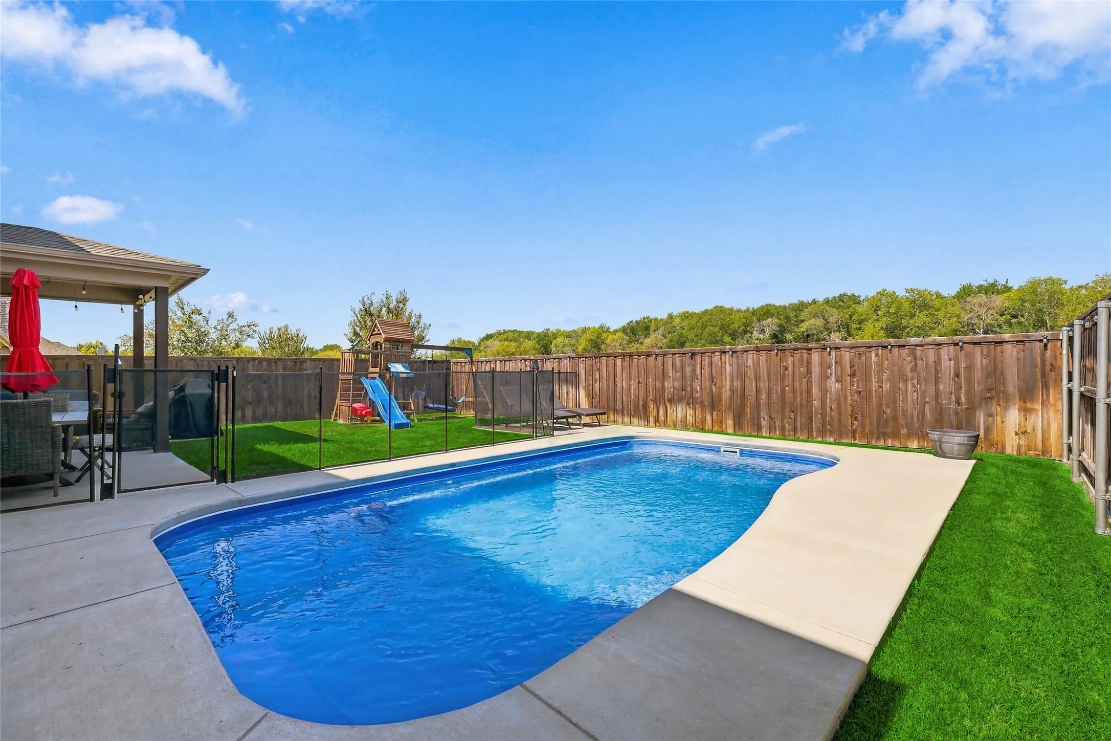 Single Family Residence For Sale in Denton County , 11305 Gibbons Creek Drive, Frisco, Texas 75036, 4 Bedroom, 4 Bathroom, 2 Garage spaces, 3,158 Sqft, built in 2015, mls#21393488, Real Estate Agent in Frisco, Homes For Sale in Denton county, Homes For Sale in Frisco, Realtor in Frisco Texas, Real Estate Brokerage Independent Realty Texas, Luminita Cordes Realtor