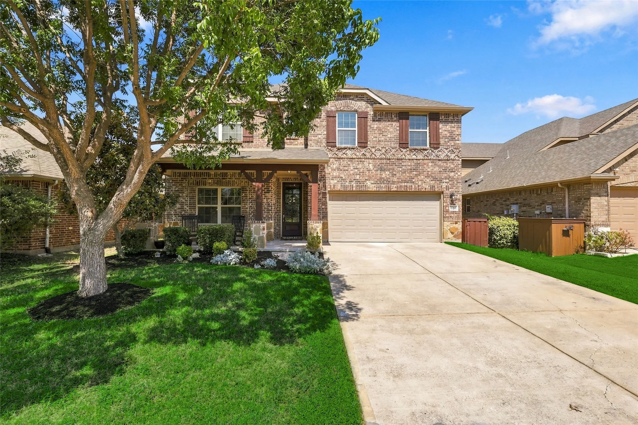 Single Family Residence For Sale in Denton County , 11305 Gibbons Creek Drive, Frisco, Texas 75036, 4 Bedroom, 4 Bathroom, 2 Garage spaces, 3,158 Sqft, built in 2015, mls#21393488, Real Estate Agent in Frisco, Homes For Sale in Denton county, Homes For Sale in Frisco, Realtor in Frisco Texas, Real Estate Brokerage Independent Realty Texas, Luminita Cordes Realtor
