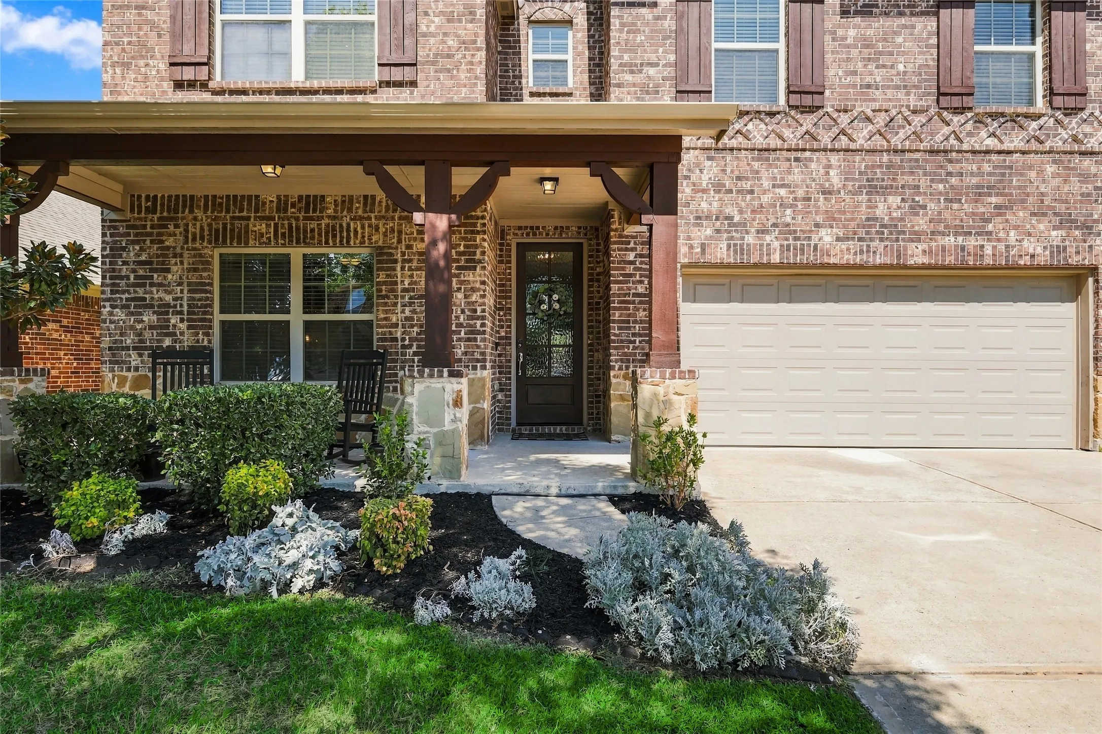 Single Family Residence For Sale in Denton County , 11305 Gibbons Creek Drive, Frisco, Texas 75036, 4 Bedroom, 4 Bathroom, 2 Garage spaces, 3,158 Sqft, built in 2015, mls#21393488, Real Estate Agent in Frisco, Homes For Sale in Denton county, Homes For Sale in Frisco, Realtor in Frisco Texas, Real Estate Brokerage Independent Realty Texas, Luminita Cordes Realtor
