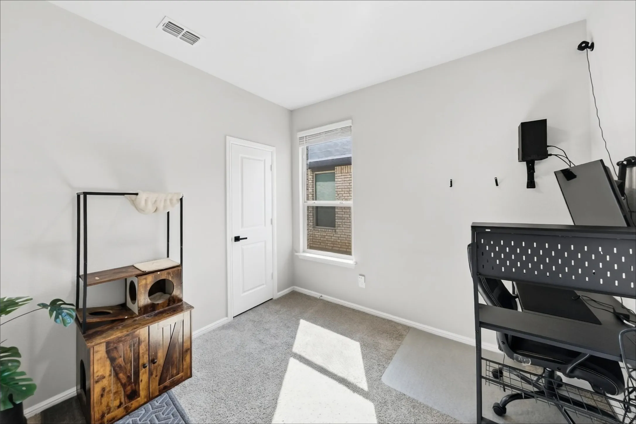 Single Family Residence For Rent in Tarrant County , 8420 Berry Crest Street, Fort Worth, Texas 76179, 4 Bedroom, 2 Bathroom, 2 Garage spaces, 1,776 Sqft, built in 2023, mls#21393765, Real Estate Agent in Fort Worth, Homes For Rent in Tarrant county, Homes For Rent in Fort Worth, Realtor in Fort Worth Texas, Real Estate Brokerage Independent Realty Texas, Luminita Cordes Realtor