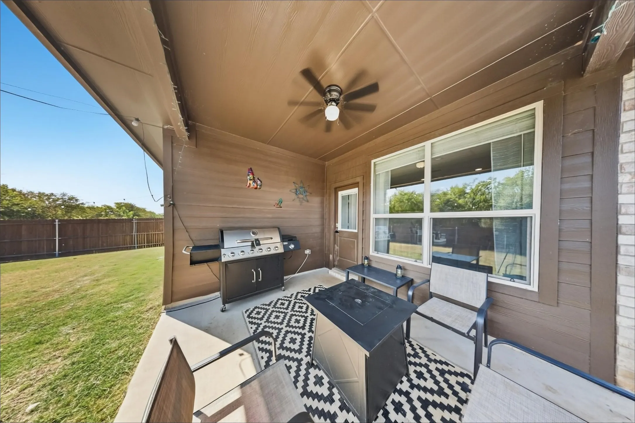 Single Family Residence For Rent in Tarrant County , 8420 Berry Crest Street, Fort Worth, Texas 76179, 4 Bedroom, 2 Bathroom, 2 Garage spaces, 1,776 Sqft, built in 2023, mls#21393765, Real Estate Agent in Fort Worth, Homes For Rent in Tarrant county, Homes For Rent in Fort Worth, Realtor in Fort Worth Texas, Real Estate Brokerage Independent Realty Texas, Luminita Cordes Realtor