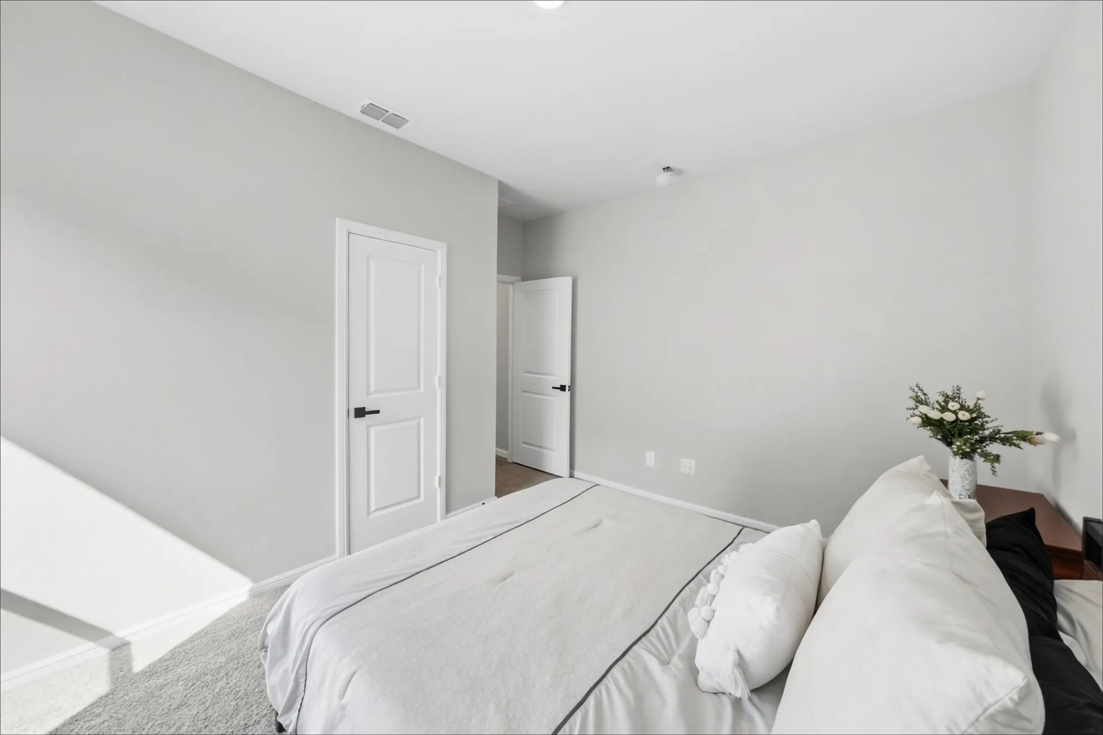 Single Family Residence For Rent in Tarrant County , 8420 Berry Crest Street, Fort Worth, Texas 76179, 4 Bedroom, 2 Bathroom, 2 Garage spaces, 1,776 Sqft, built in 2023, mls#21393765, Real Estate Agent in Fort Worth, Homes For Rent in Tarrant county, Homes For Rent in Fort Worth, Realtor in Fort Worth Texas, Real Estate Brokerage Independent Realty Texas, Luminita Cordes Realtor