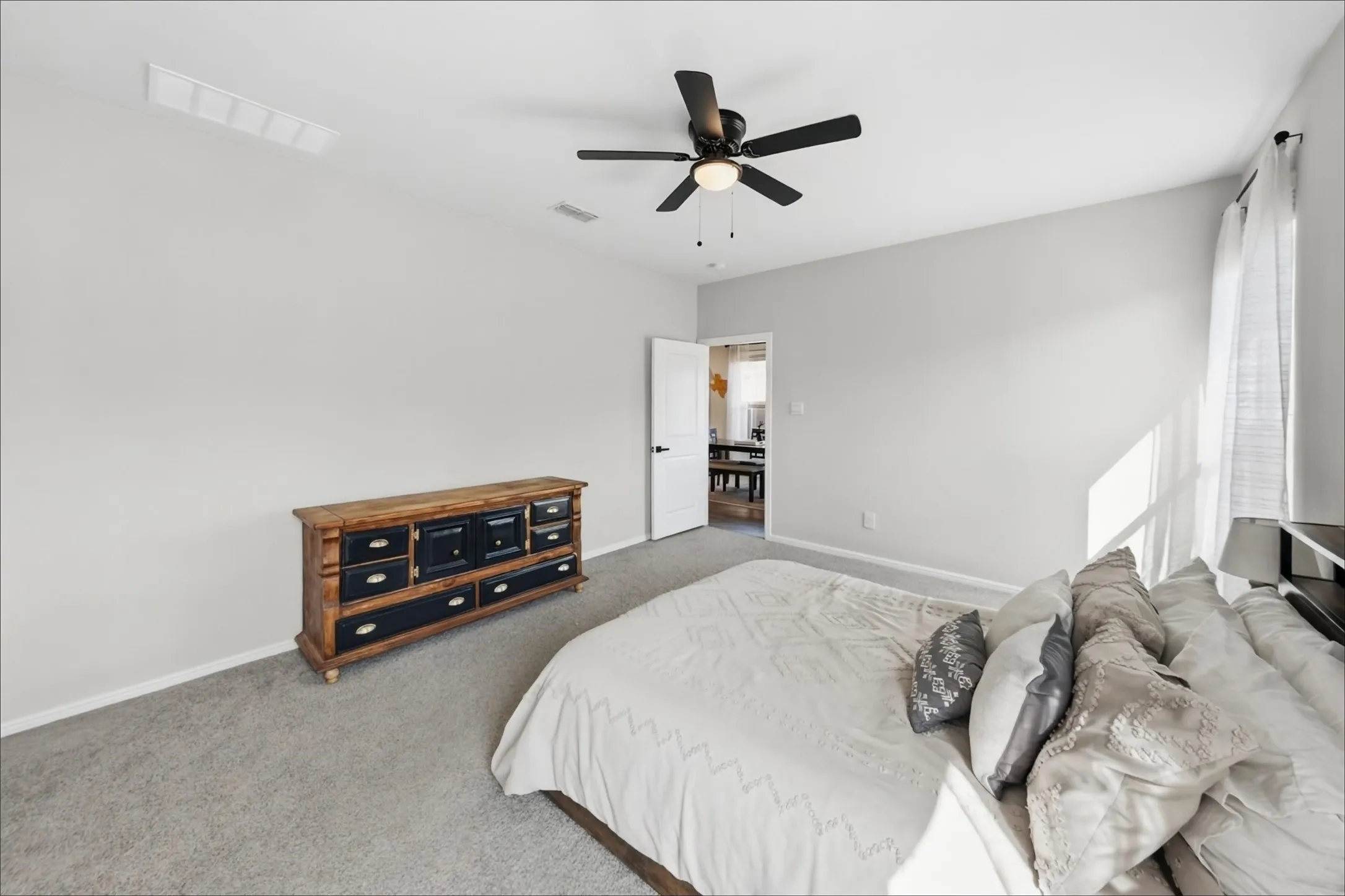 Single Family Residence For Rent in Tarrant County , 8420 Berry Crest Street, Fort Worth, Texas 76179, 4 Bedroom, 2 Bathroom, 2 Garage spaces, 1,776 Sqft, built in 2023, mls#21393765, Real Estate Agent in Fort Worth, Homes For Rent in Tarrant county, Homes For Rent in Fort Worth, Realtor in Fort Worth Texas, Real Estate Brokerage Independent Realty Texas, Luminita Cordes Realtor