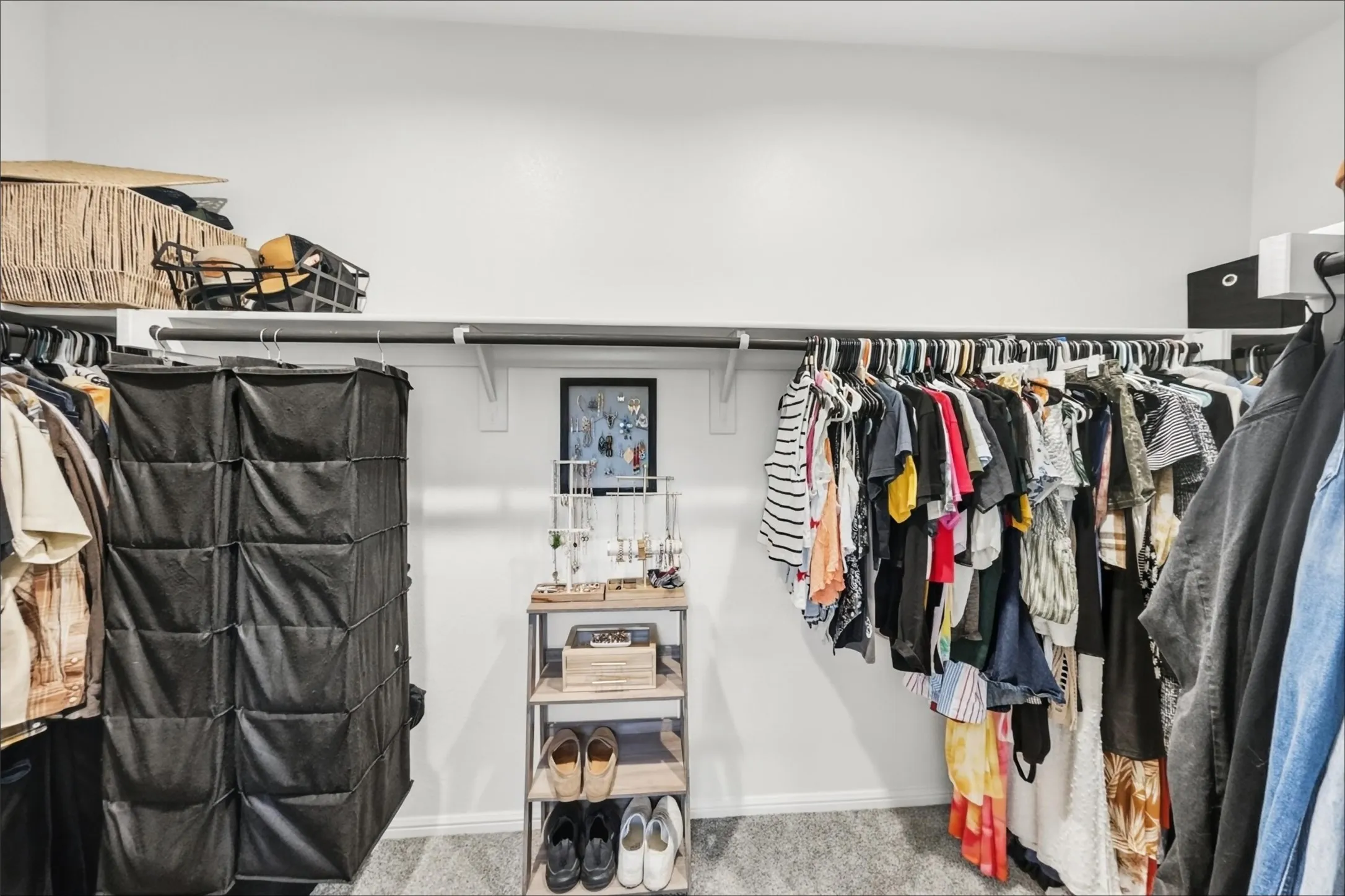 Single Family Residence For Rent in Tarrant County , 8420 Berry Crest Street, Fort Worth, Texas 76179, 4 Bedroom, 2 Bathroom, 2 Garage spaces, 1,776 Sqft, built in 2023, mls#21393765, Real Estate Agent in Fort Worth, Homes For Rent in Tarrant county, Homes For Rent in Fort Worth, Realtor in Fort Worth Texas, Real Estate Brokerage Independent Realty Texas, Luminita Cordes Realtor