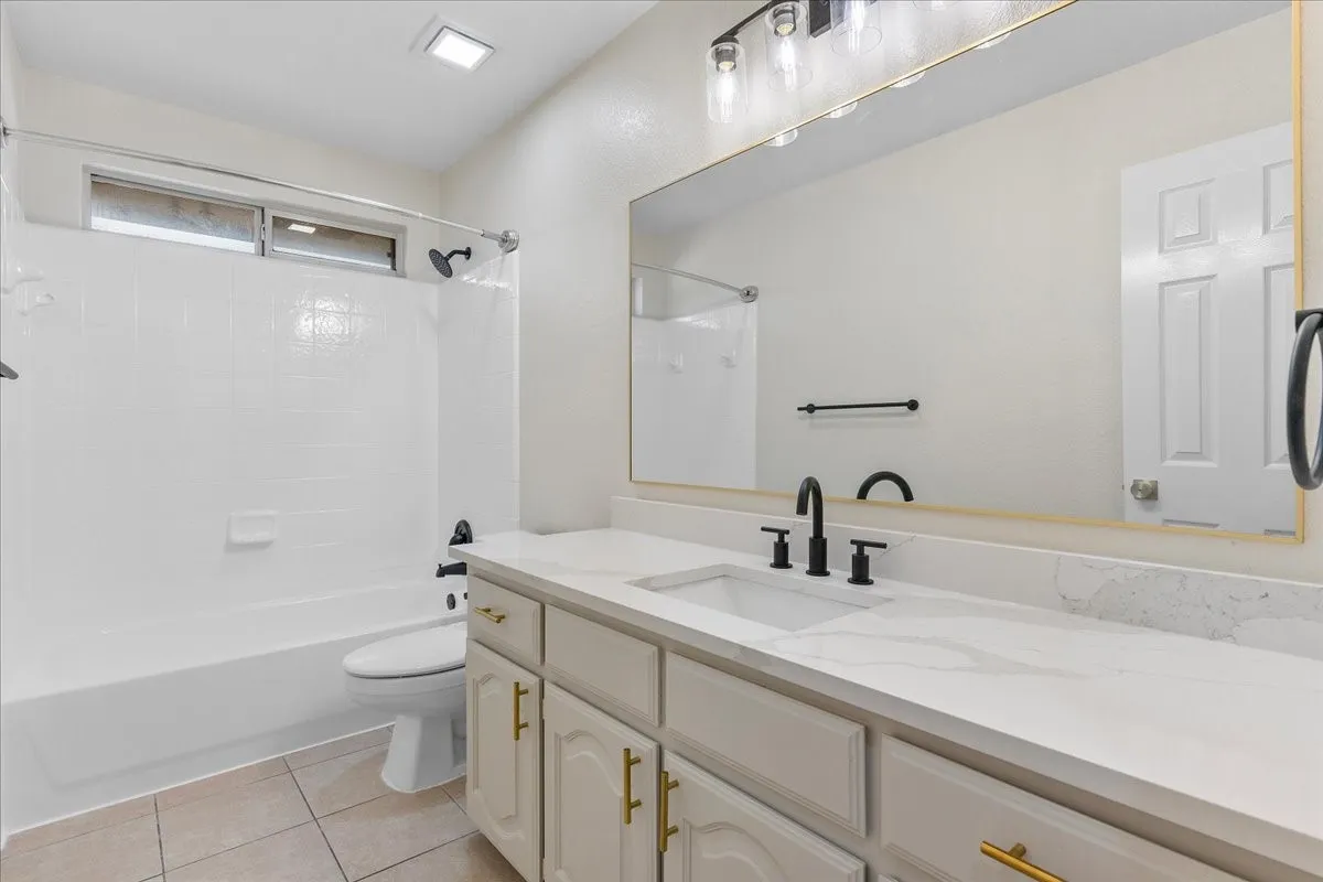 Single Family Residence For Sale in Collin County , 1326 Woodmoor Drive, Allen, Texas 75013, 4 Bedroom, 3 Bathroom, 2 Garage spaces, 2,376 Sqft, built in 1998, mls#21393754, Real Estate Agent in Allen, Homes For Sale in Collin county, Homes For Sale in Allen, Realtor in Allen Texas, Real Estate Brokerage Independent Realty Texas, Luminita Cordes Realtor