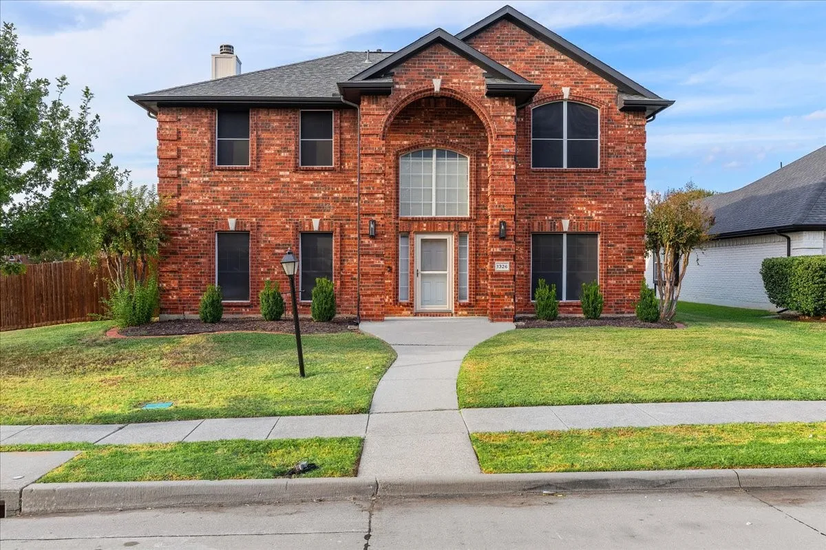 Single Family Residence For Sale in Collin County , 1326 Woodmoor Drive, Allen, Texas 75013, 4 Bedroom, 3 Bathroom, 2 Garage spaces, 2,376 Sqft, built in 1998, mls#21393754, Real Estate Agent in Allen, Homes For Sale in Collin county, Homes For Sale in Allen, Realtor in Allen Texas, Real Estate Brokerage Independent Realty Texas, Luminita Cordes Realtor