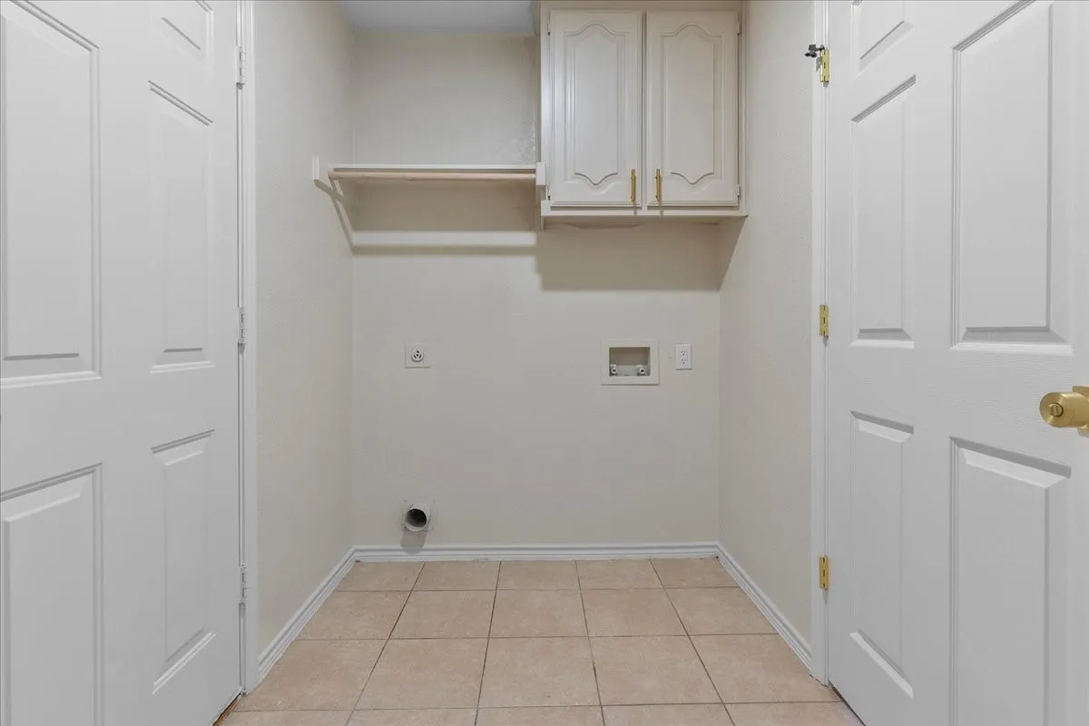 Single Family Residence For Sale in Collin County , 1326 Woodmoor Drive, Allen, Texas 75013, 4 Bedroom, 3 Bathroom, 2 Garage spaces, 2,376 Sqft, built in 1998, mls#21393754, Real Estate Agent in Allen, Homes For Sale in Collin county, Homes For Sale in Allen, Realtor in Allen Texas, Real Estate Brokerage Independent Realty Texas, Luminita Cordes Realtor