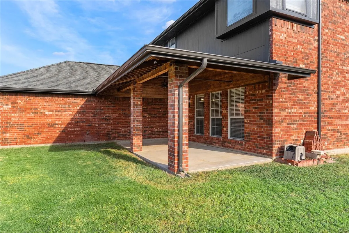 Single Family Residence For Sale in Collin County , 1326 Woodmoor Drive, Allen, Texas 75013, 4 Bedroom, 3 Bathroom, 2 Garage spaces, 2,376 Sqft, built in 1998, mls#21393754, Real Estate Agent in Allen, Homes For Sale in Collin county, Homes For Sale in Allen, Realtor in Allen Texas, Real Estate Brokerage Independent Realty Texas, Luminita Cordes Realtor