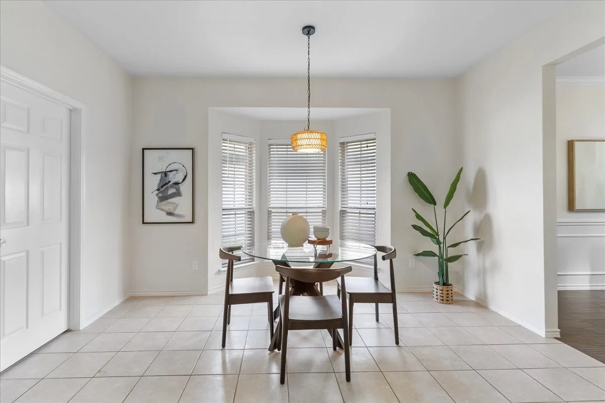 Single Family Residence For Sale in Collin County , 1326 Woodmoor Drive, Allen, Texas 75013, 4 Bedroom, 3 Bathroom, 2 Garage spaces, 2,376 Sqft, built in 1998, mls#21393754, Real Estate Agent in Allen, Homes For Sale in Collin county, Homes For Sale in Allen, Realtor in Allen Texas, Real Estate Brokerage Independent Realty Texas, Luminita Cordes Realtor