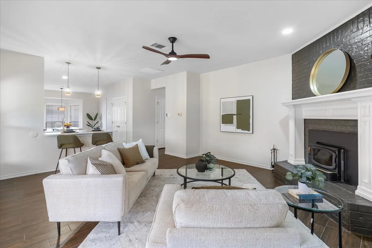 Single Family Residence For Sale in Collin County , 1326 Woodmoor Drive, Allen, Texas 75013, 4 Bedroom, 3 Bathroom, 2 Garage spaces, 2,376 Sqft, built in 1998, mls#21393754, Real Estate Agent in Allen, Homes For Sale in Collin county, Homes For Sale in Allen, Realtor in Allen Texas, Real Estate Brokerage Independent Realty Texas, Luminita Cordes Realtor