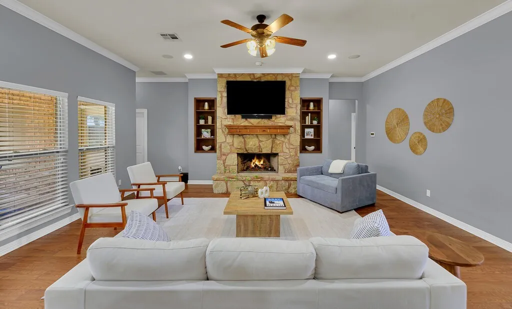 Single Family Residence For Sale in Mc Lennan County , 1865 Austin Hines Drive, China Spring, Texas 76633, 4 Bedroom, 3 Bathroom, 3 Garage spaces, 2,779 Sqft, built in 2009, mls#21392541, Real Estate Agent in China Spring, Homes For Sale in Mc Lennan county, Homes For Sale in China Spring, Realtor in China Spring Texas, Real Estate Brokerage Independent Realty Texas, Luminita Cordes Realtor