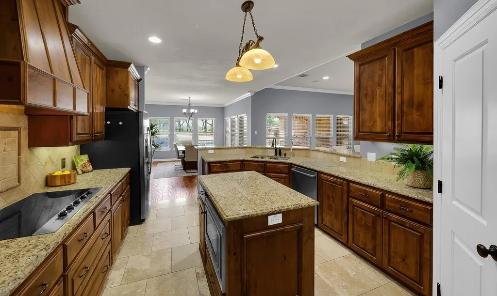 Single Family Residence For Sale in Mc Lennan County , 1865 Austin Hines Drive, China Spring, Texas 76633, 4 Bedroom, 3 Bathroom, 3 Garage spaces, 2,779 Sqft, built in 2009, mls#21392541, Real Estate Agent in China Spring, Homes For Sale in Mc Lennan county, Homes For Sale in China Spring, Realtor in China Spring Texas, Real Estate Brokerage Independent Realty Texas, Luminita Cordes Realtor