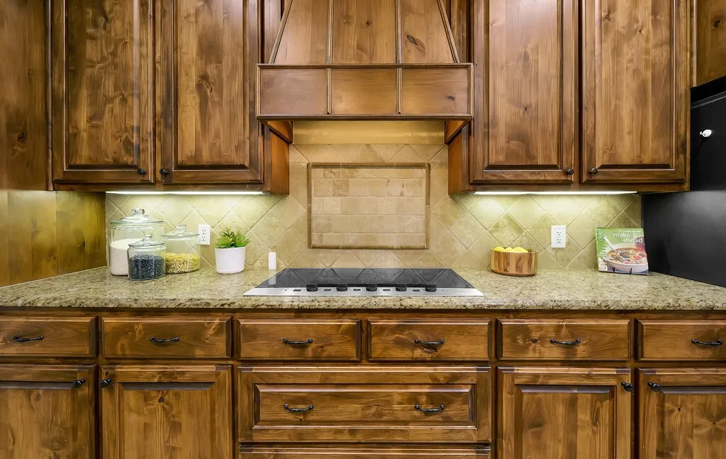 Single Family Residence For Sale in Mc Lennan County , 1865 Austin Hines Drive, China Spring, Texas 76633, 4 Bedroom, 3 Bathroom, 3 Garage spaces, 2,779 Sqft, built in 2009, mls#21392541, Real Estate Agent in China Spring, Homes For Sale in Mc Lennan county, Homes For Sale in China Spring, Realtor in China Spring Texas, Real Estate Brokerage Independent Realty Texas, Luminita Cordes Realtor