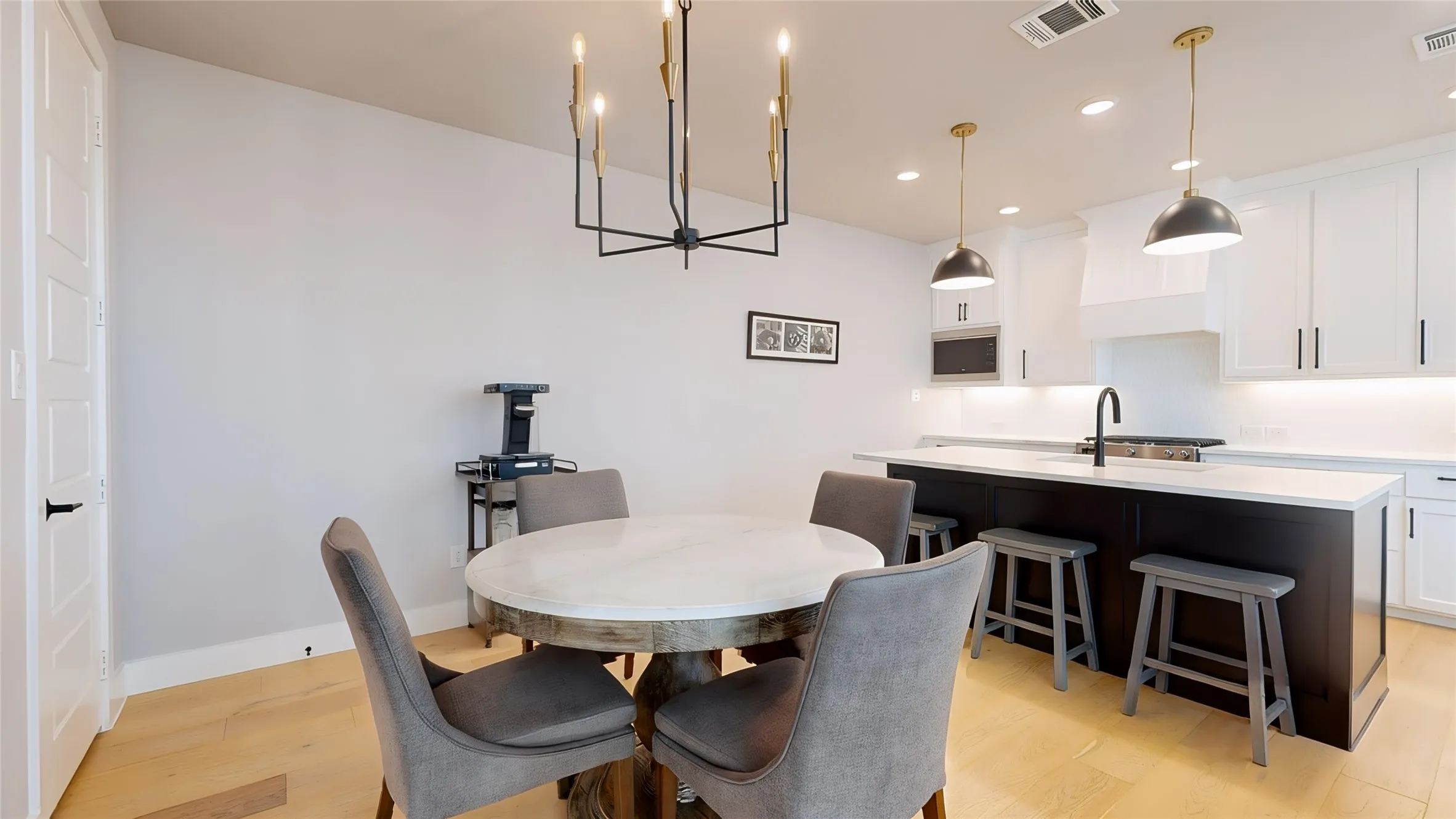Townhouse For Sale in Denton County , 13656 Declan Street, Frisco, Texas 75033, 3 Bedroom, 3 Bathroom, 2 Garage spaces, 2,165 Sqft, built in 2023, mls#21393709, Real Estate Agent in Frisco, Homes For Sale in Denton county, Homes For Sale in Frisco, Realtor in Frisco Texas, Real Estate Brokerage Independent Realty Texas, Luminita Cordes Realtor