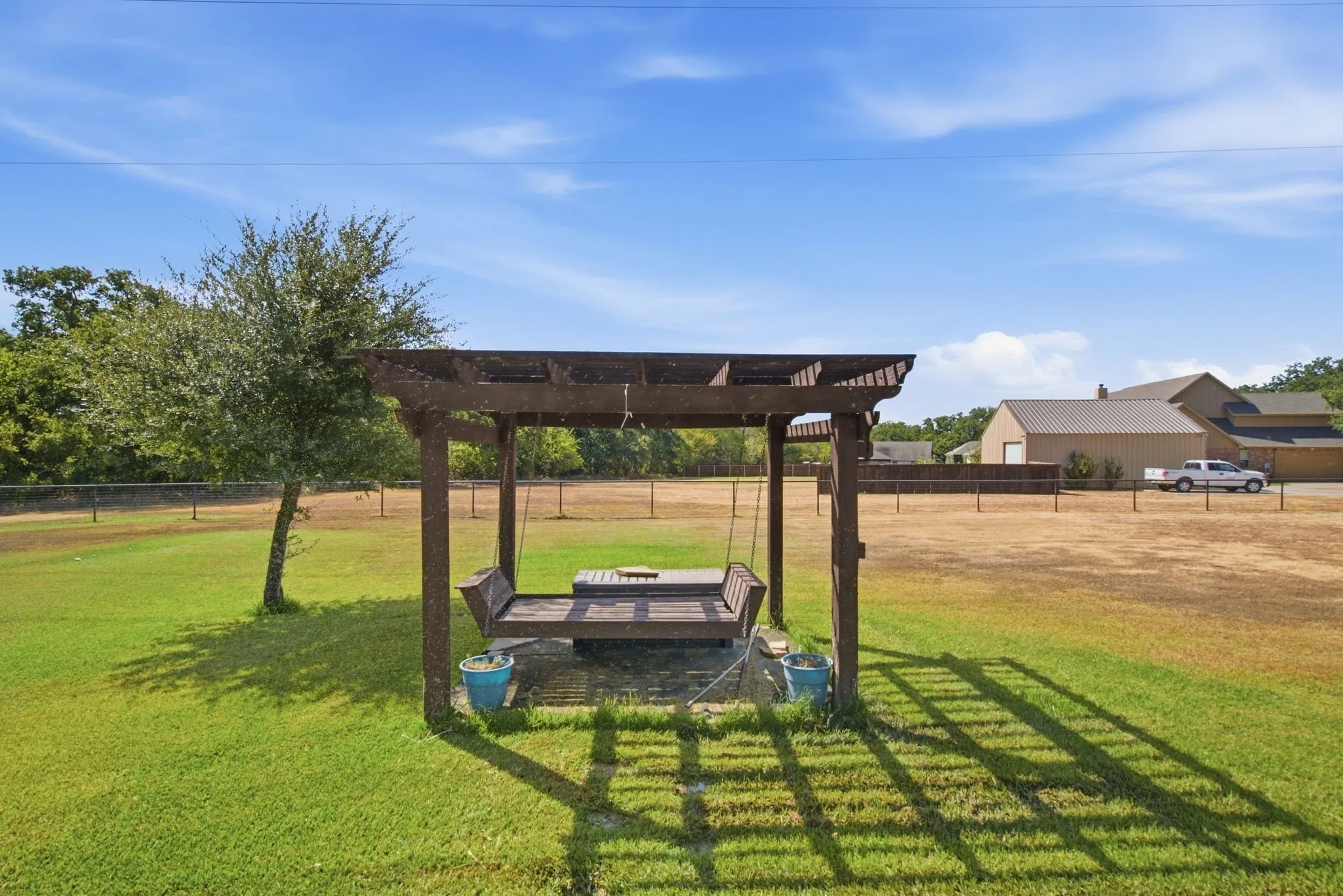 Single Family Residence For Sale in Parker County , 115 Coldwater Creek Lane, Weatherford, Texas 76088, 3 Bedroom, 3 Bathroom, 3 Garage spaces, 2,931 Sqft, built in 2004, mls#21387492, Real Estate Agent in Weatherford, Homes For Sale in Parker county, Homes For Sale in Weatherford, Realtor in Weatherford Texas, Real Estate Brokerage Independent Realty Texas, Luminita Cordes Realtor