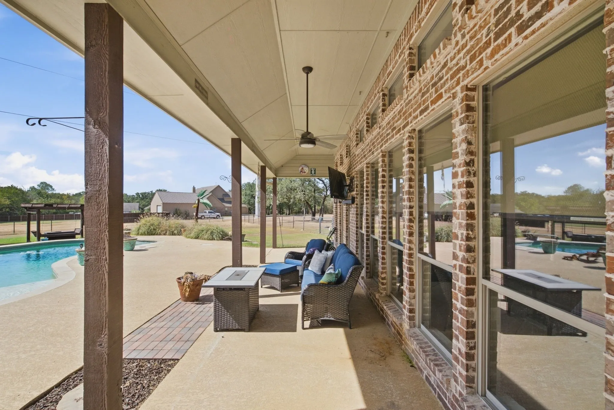 Single Family Residence For Sale in Parker County , 115 Coldwater Creek Lane, Weatherford, Texas 76088, 3 Bedroom, 3 Bathroom, 3 Garage spaces, 2,931 Sqft, built in 2004, mls#21387492, Real Estate Agent in Weatherford, Homes For Sale in Parker county, Homes For Sale in Weatherford, Realtor in Weatherford Texas, Real Estate Brokerage Independent Realty Texas, Luminita Cordes Realtor