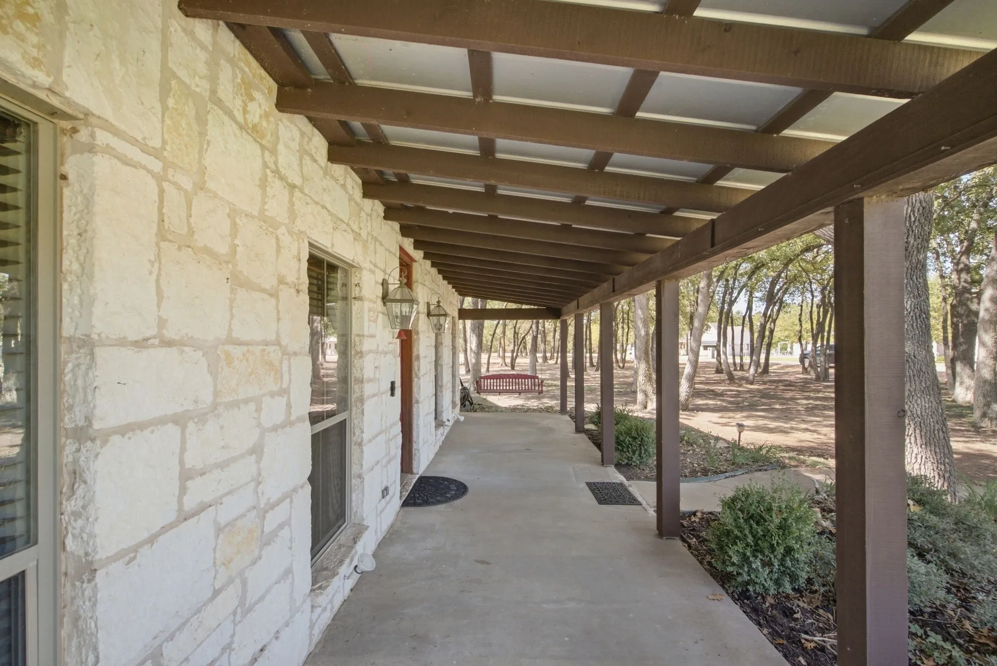 Single Family Residence For Sale in Parker County , 115 Coldwater Creek Lane, Weatherford, Texas 76088, 3 Bedroom, 3 Bathroom, 3 Garage spaces, 2,931 Sqft, built in 2004, mls#21387492, Real Estate Agent in Weatherford, Homes For Sale in Parker county, Homes For Sale in Weatherford, Realtor in Weatherford Texas, Real Estate Brokerage Independent Realty Texas, Luminita Cordes Realtor
