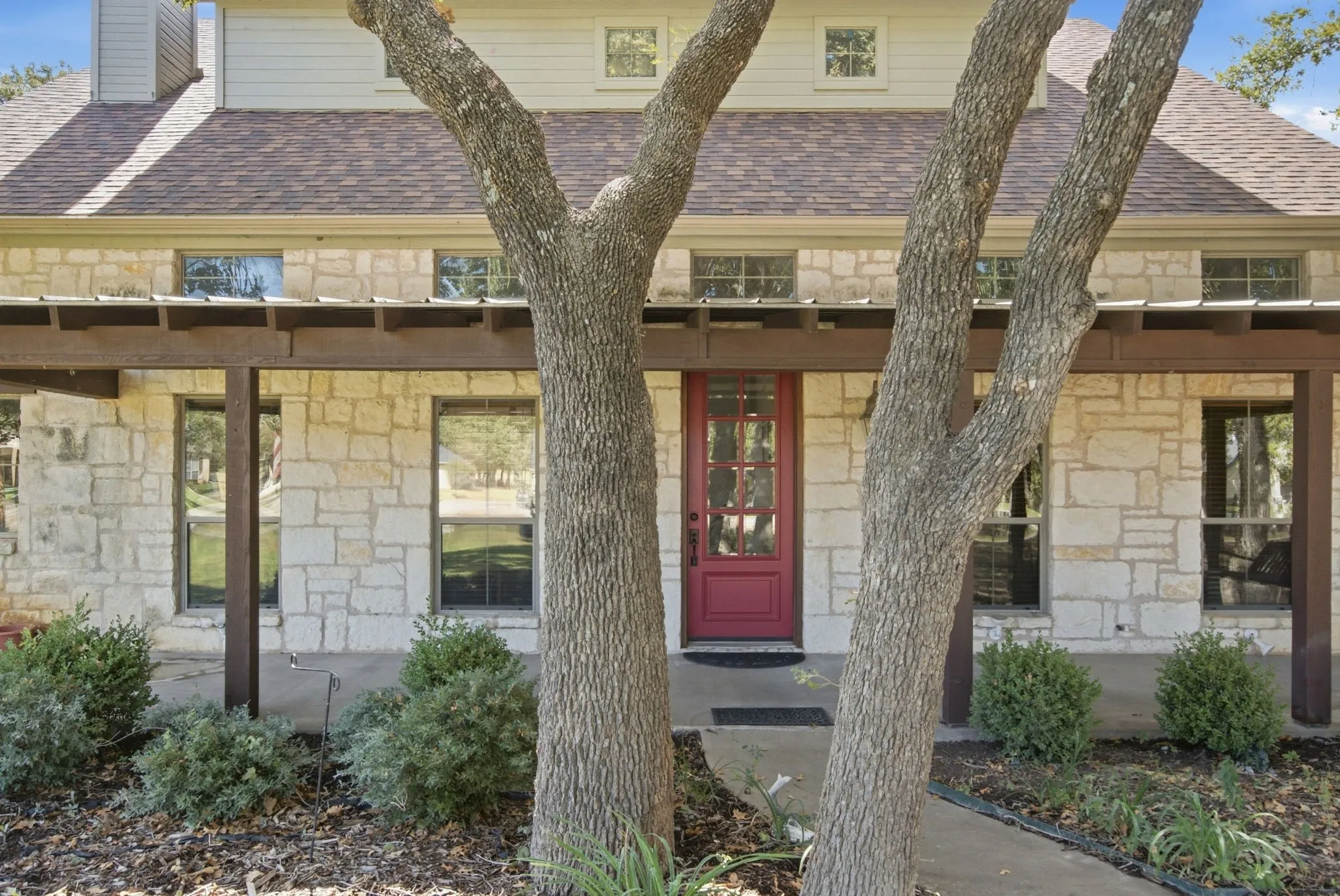 Single Family Residence For Sale in Parker County , 115 Coldwater Creek Lane, Weatherford, Texas 76088, 3 Bedroom, 3 Bathroom, 3 Garage spaces, 2,931 Sqft, built in 2004, mls#21387492, Real Estate Agent in Weatherford, Homes For Sale in Parker county, Homes For Sale in Weatherford, Realtor in Weatherford Texas, Real Estate Brokerage Independent Realty Texas, Luminita Cordes Realtor