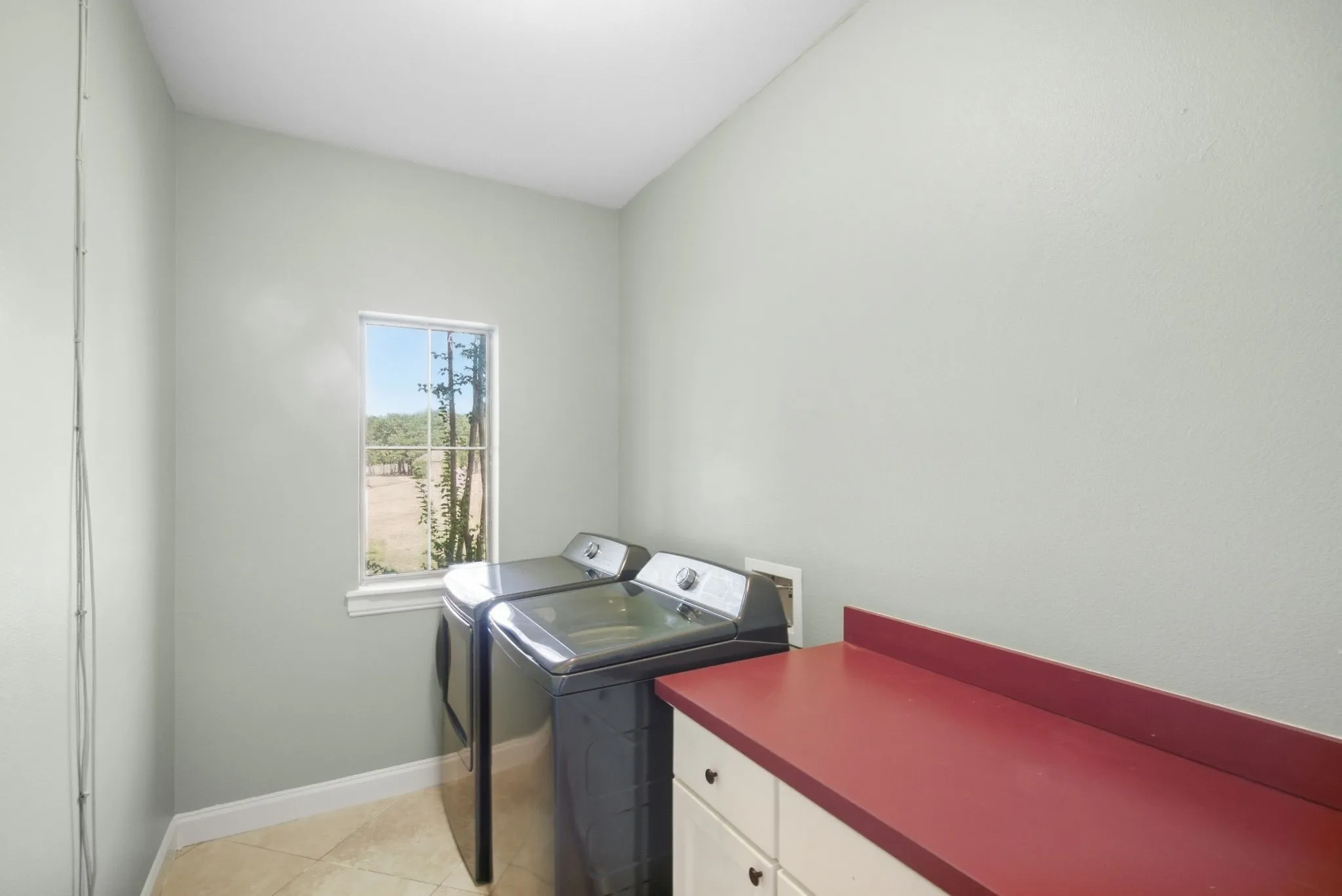 Single Family Residence For Sale in Parker County , 115 Coldwater Creek Lane, Weatherford, Texas 76088, 3 Bedroom, 3 Bathroom, 3 Garage spaces, 2,931 Sqft, built in 2004, mls#21387492, Real Estate Agent in Weatherford, Homes For Sale in Parker county, Homes For Sale in Weatherford, Realtor in Weatherford Texas, Real Estate Brokerage Independent Realty Texas, Luminita Cordes Realtor