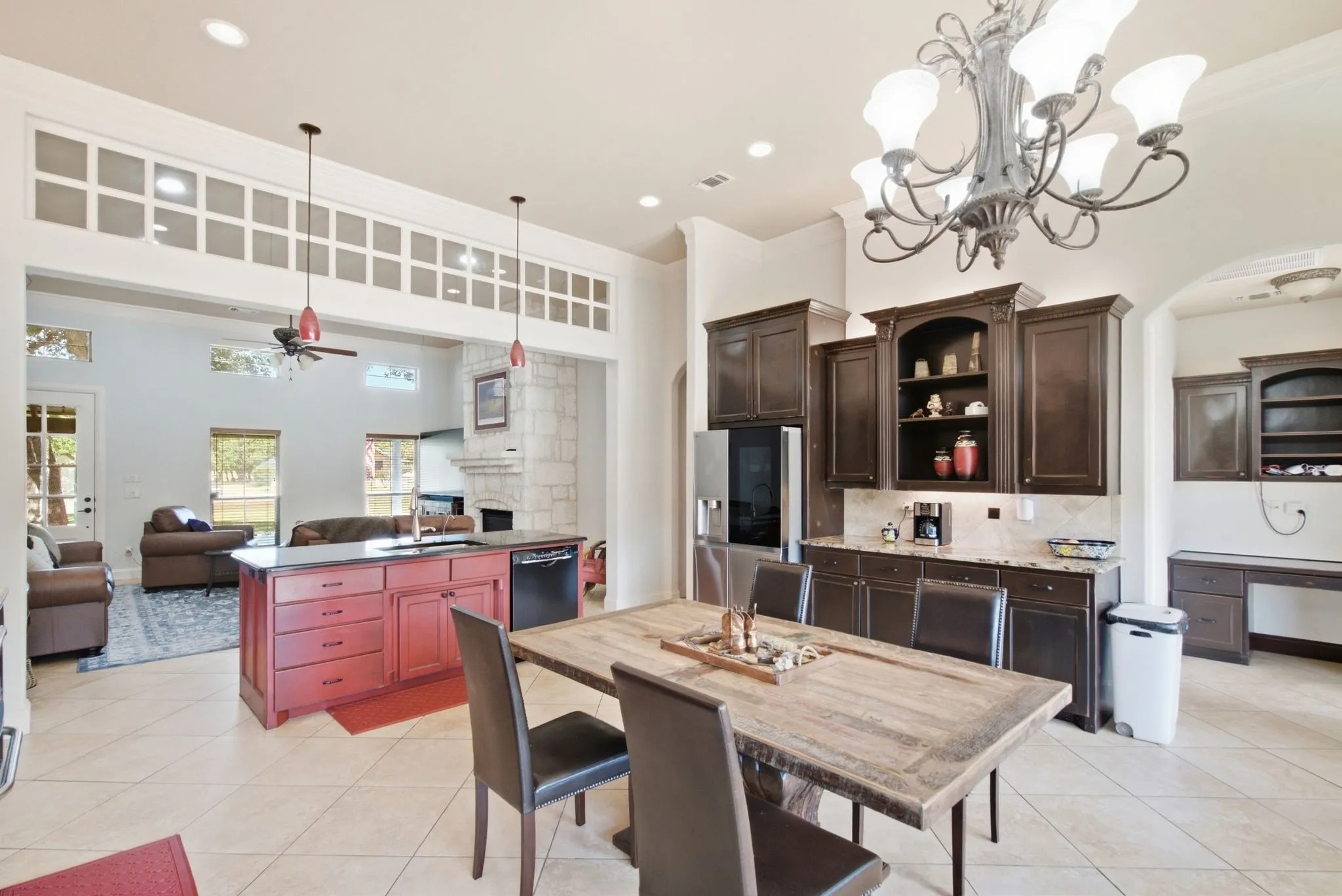 Single Family Residence For Sale in Parker County , 115 Coldwater Creek Lane, Weatherford, Texas 76088, 3 Bedroom, 3 Bathroom, 3 Garage spaces, 2,931 Sqft, built in 2004, mls#21387492, Real Estate Agent in Weatherford, Homes For Sale in Parker county, Homes For Sale in Weatherford, Realtor in Weatherford Texas, Real Estate Brokerage Independent Realty Texas, Luminita Cordes Realtor