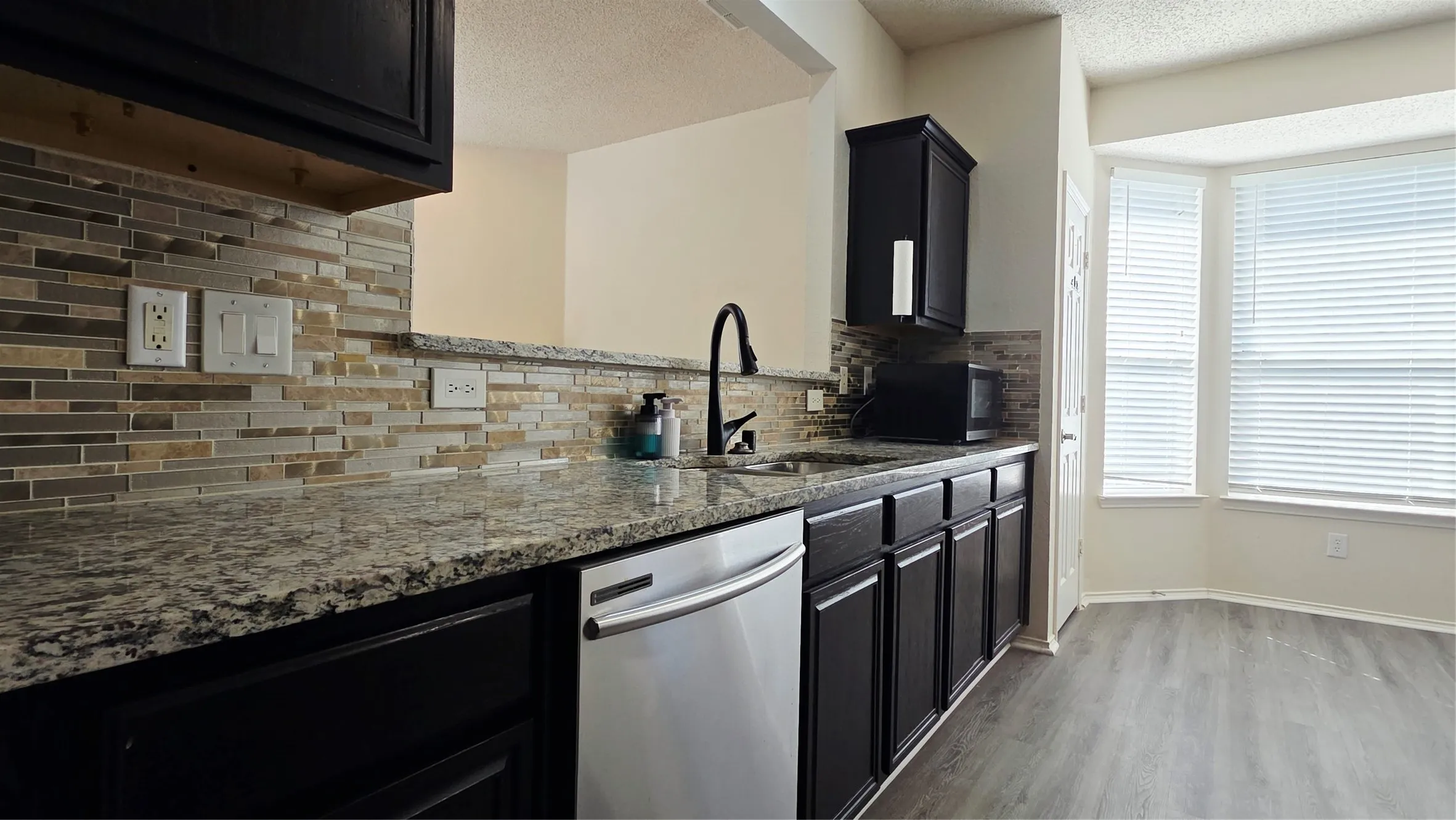 Single Family Residence For Rent in Collin County , 3948 Windford Drive, Plano, Texas 75025, 4 Bedroom, 3 Bathroom, 2 Garage spaces, 2,328 Sqft, built in 1996, mls#21393764, Real Estate Agent in Plano, Homes For Rent in Collin county, Homes For Rent in Plano, Realtor in Plano Texas, Real Estate Brokerage Independent Realty Texas, Luminita Cordes Realtor