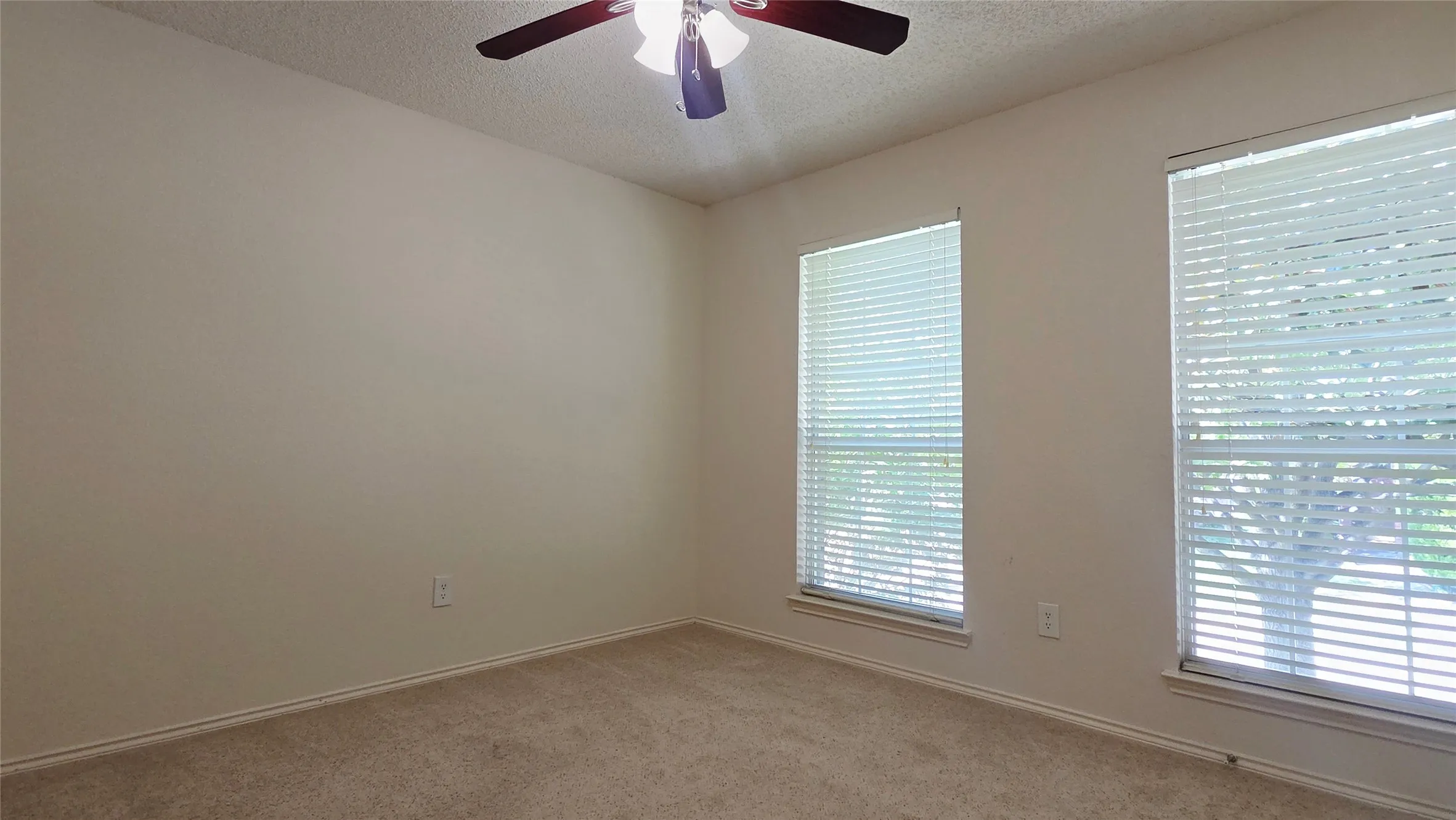 Single Family Residence For Rent in Collin County , 3948 Windford Drive, Plano, Texas 75025, 4 Bedroom, 3 Bathroom, 2 Garage spaces, 2,328 Sqft, built in 1996, mls#21393764, Real Estate Agent in Plano, Homes For Rent in Collin county, Homes For Rent in Plano, Realtor in Plano Texas, Real Estate Brokerage Independent Realty Texas, Luminita Cordes Realtor