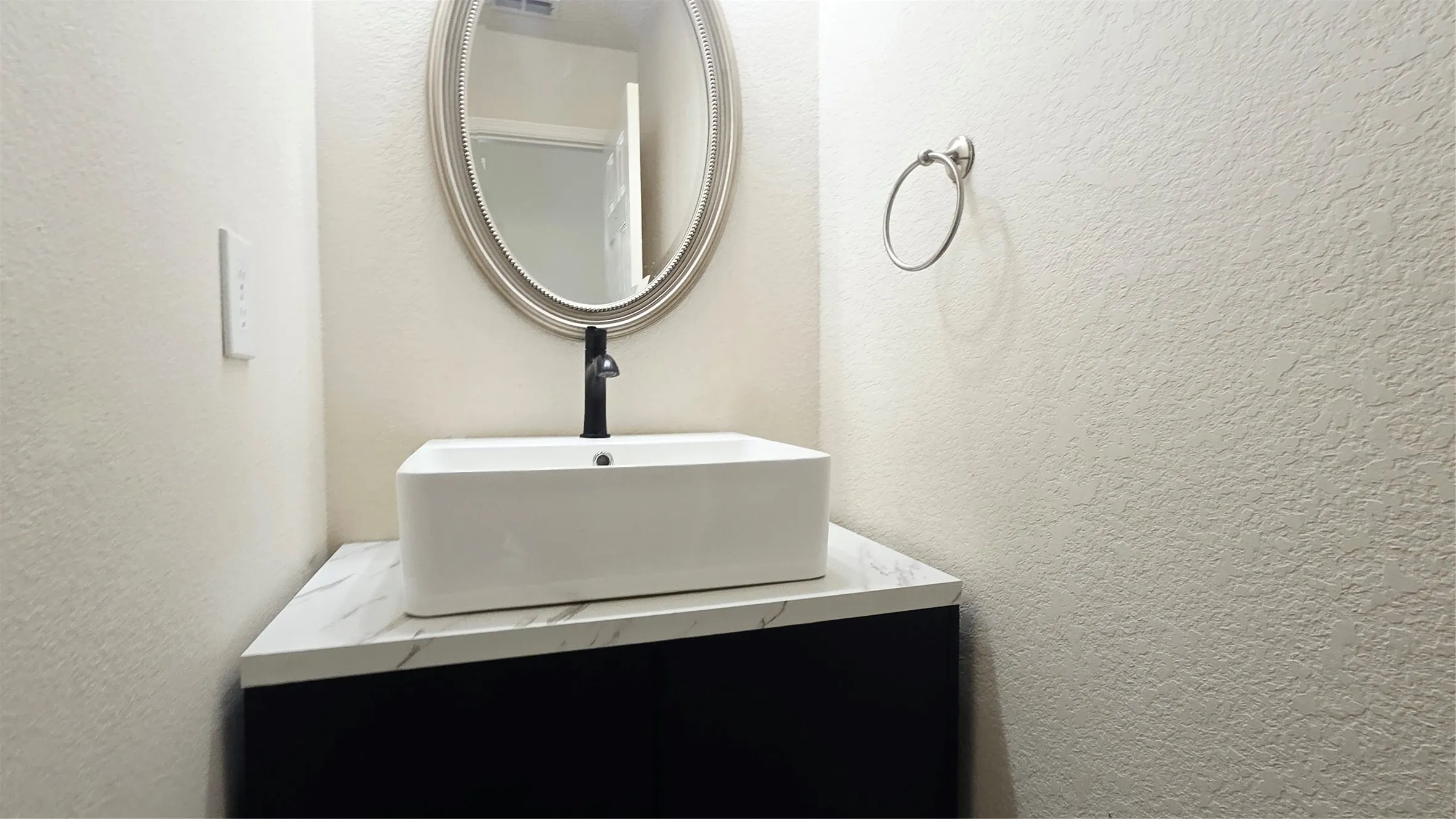 Single Family Residence For Rent in Collin County , 3948 Windford Drive, Plano, Texas 75025, 4 Bedroom, 3 Bathroom, 2 Garage spaces, 2,328 Sqft, built in 1996, mls#21393764, Real Estate Agent in Plano, Homes For Rent in Collin county, Homes For Rent in Plano, Realtor in Plano Texas, Real Estate Brokerage Independent Realty Texas, Luminita Cordes Realtor