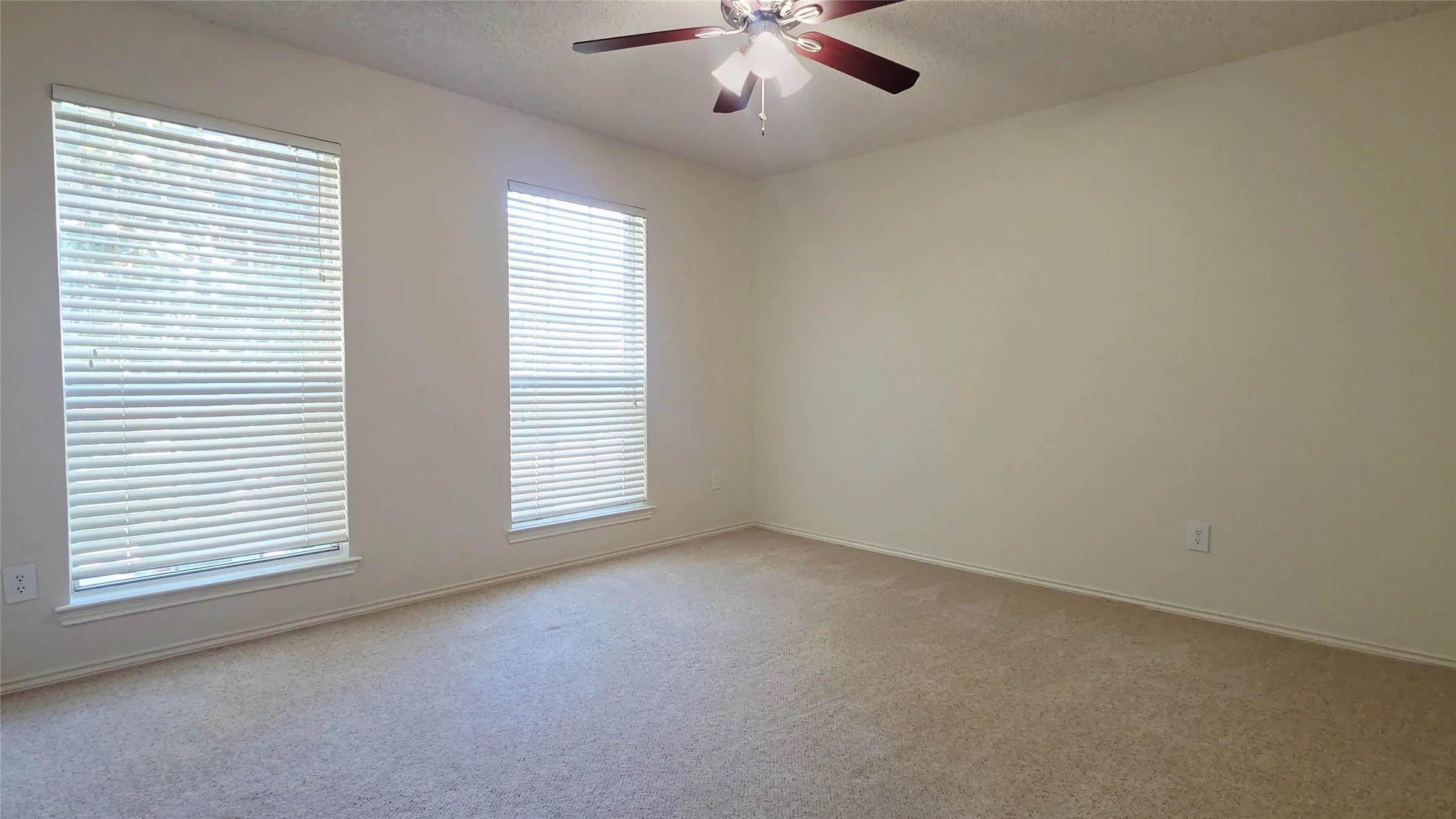 Single Family Residence For Rent in Collin County , 3948 Windford Drive, Plano, Texas 75025, 4 Bedroom, 3 Bathroom, 2 Garage spaces, 2,328 Sqft, built in 1996, mls#21393764, Real Estate Agent in Plano, Homes For Rent in Collin county, Homes For Rent in Plano, Realtor in Plano Texas, Real Estate Brokerage Independent Realty Texas, Luminita Cordes Realtor