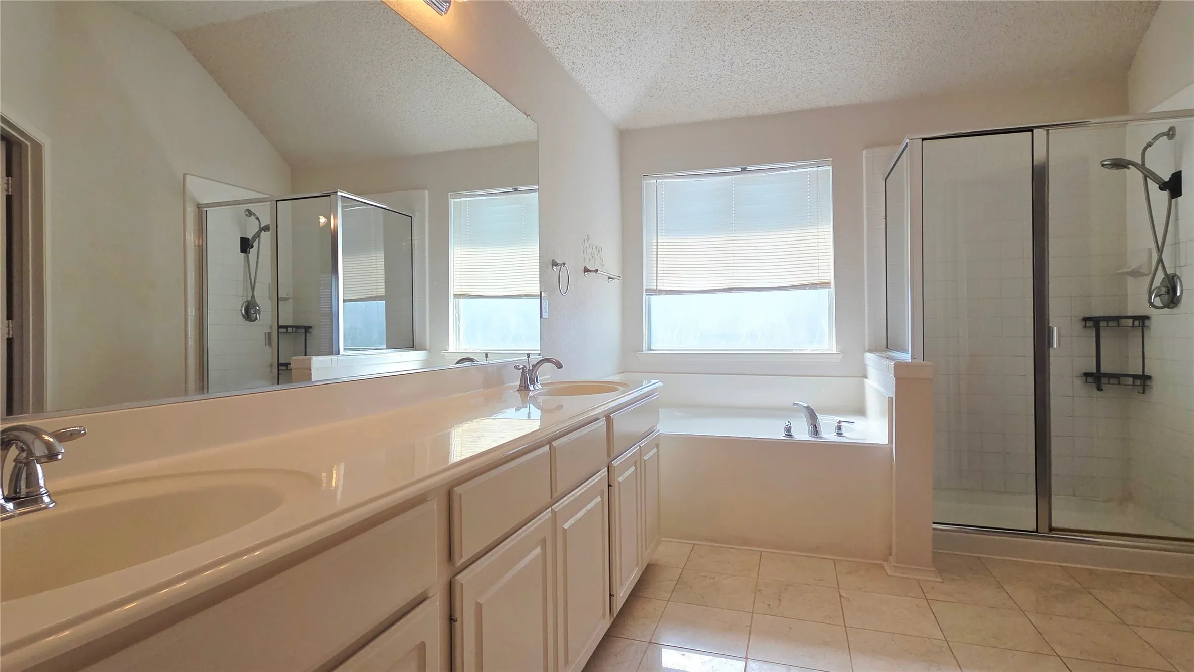 Single Family Residence For Rent in Collin County , 3948 Windford Drive, Plano, Texas 75025, 4 Bedroom, 3 Bathroom, 2 Garage spaces, 2,328 Sqft, built in 1996, mls#21393764, Real Estate Agent in Plano, Homes For Rent in Collin county, Homes For Rent in Plano, Realtor in Plano Texas, Real Estate Brokerage Independent Realty Texas, Luminita Cordes Realtor